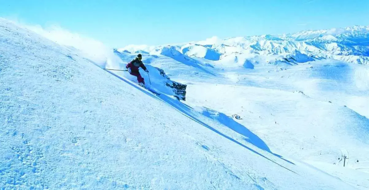 Skiing in Arrowtown House Boutique Hotel