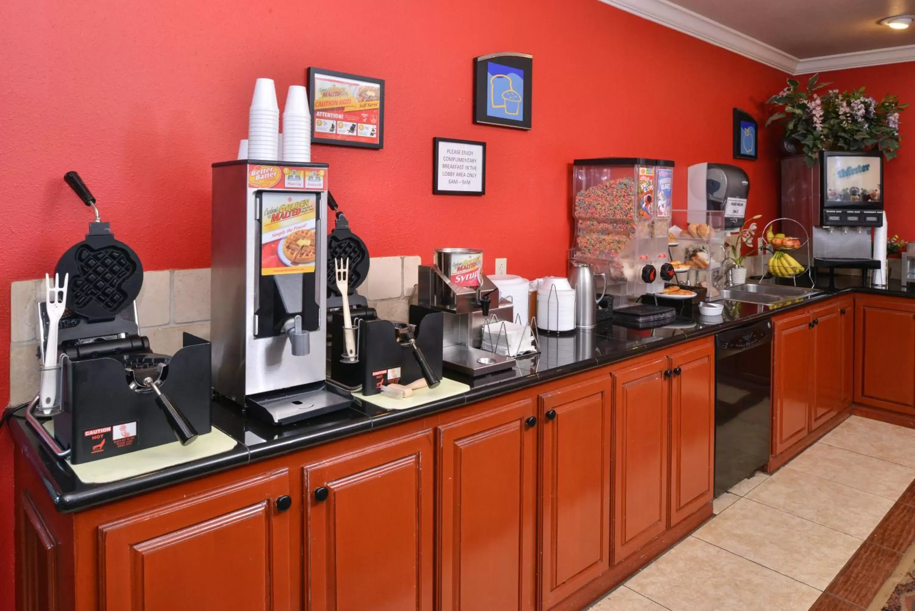 Coffee/tea facilities, Restaurant/Places to Eat in Americas Best Value Inn Lubbock East