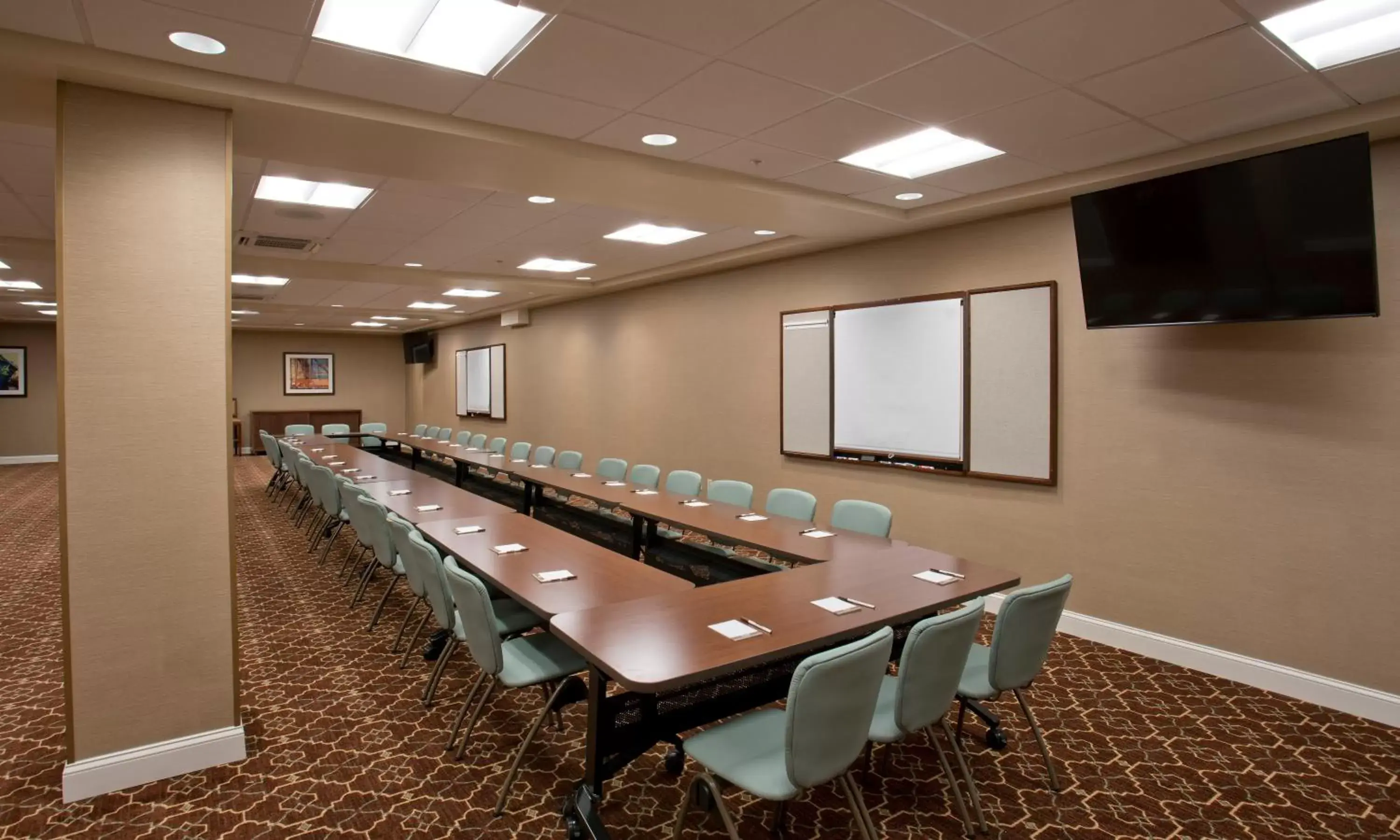 Meeting/conference room in Staybridge Suites Baltimore - Inner Harbor, an IHG Hotel