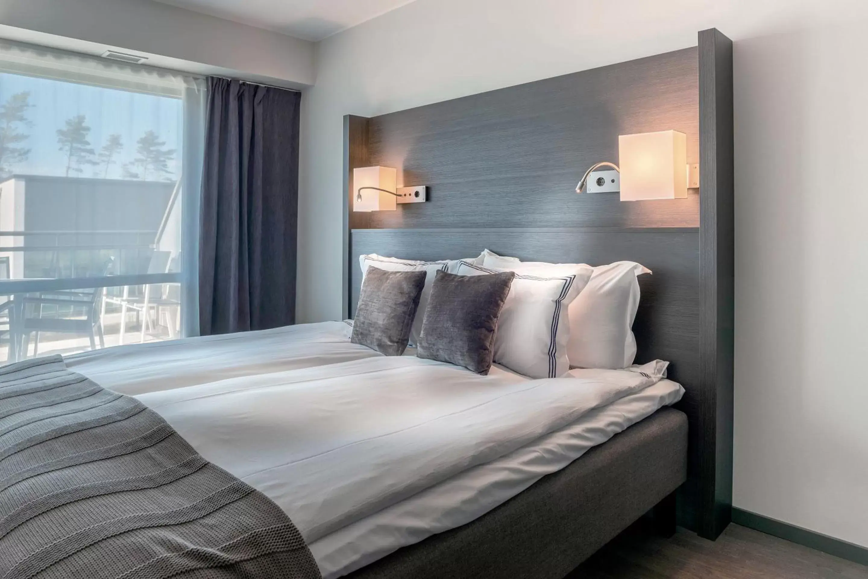 Bedroom, Bed in Hotel Riviera Strand