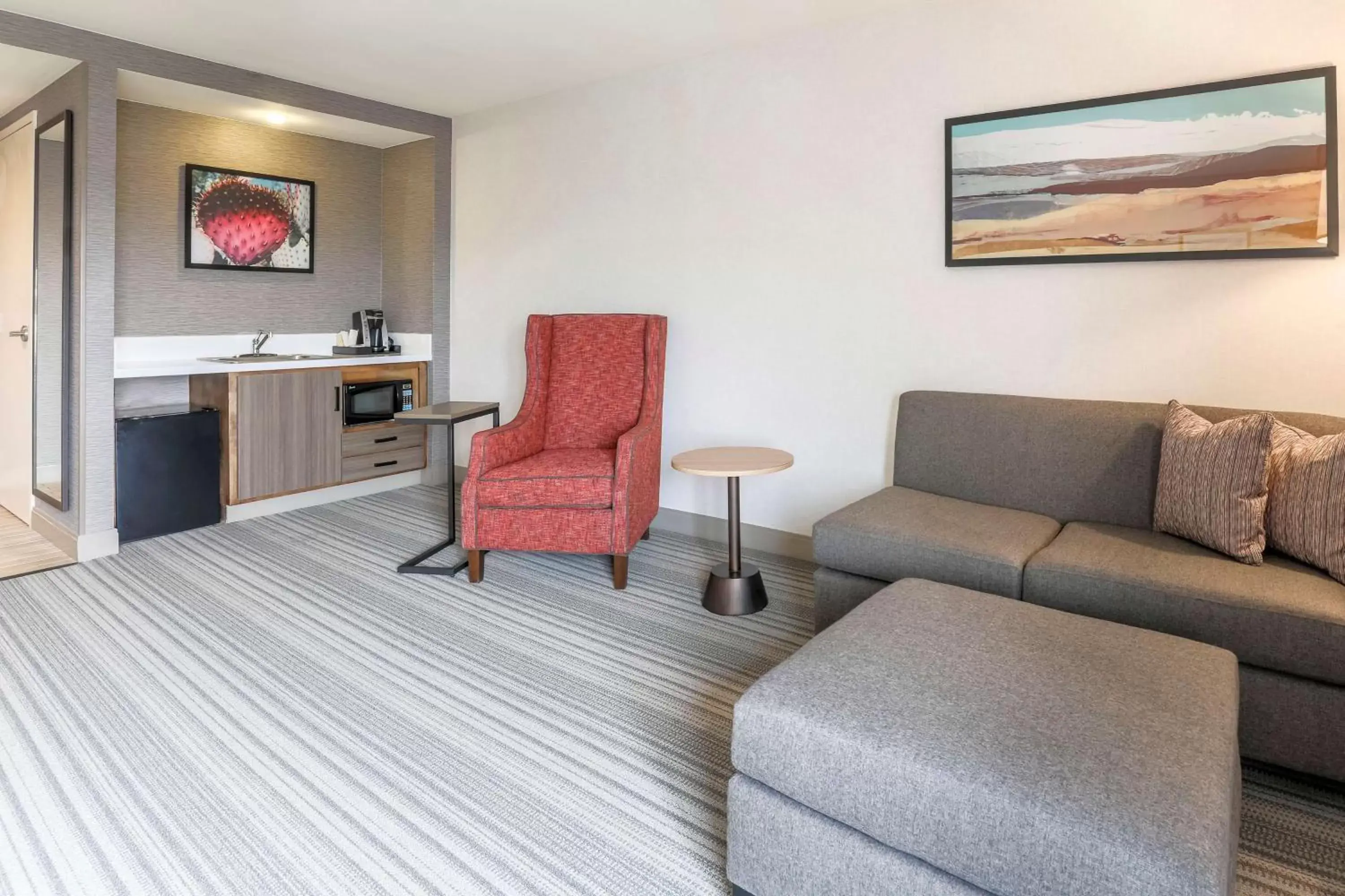 Living room, Seating Area in Hilton Garden Inn Reno