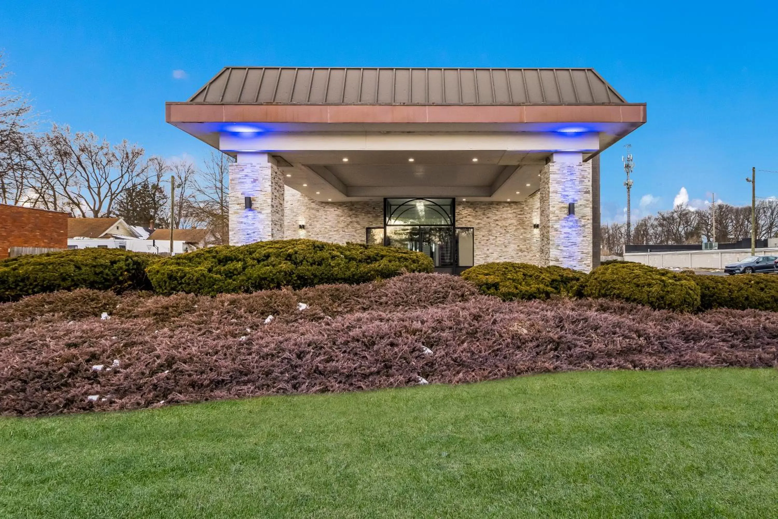 Property building in Quality Inn South Bend near Notre Dame Property building in Quality Inn South Bend near Notre Dame