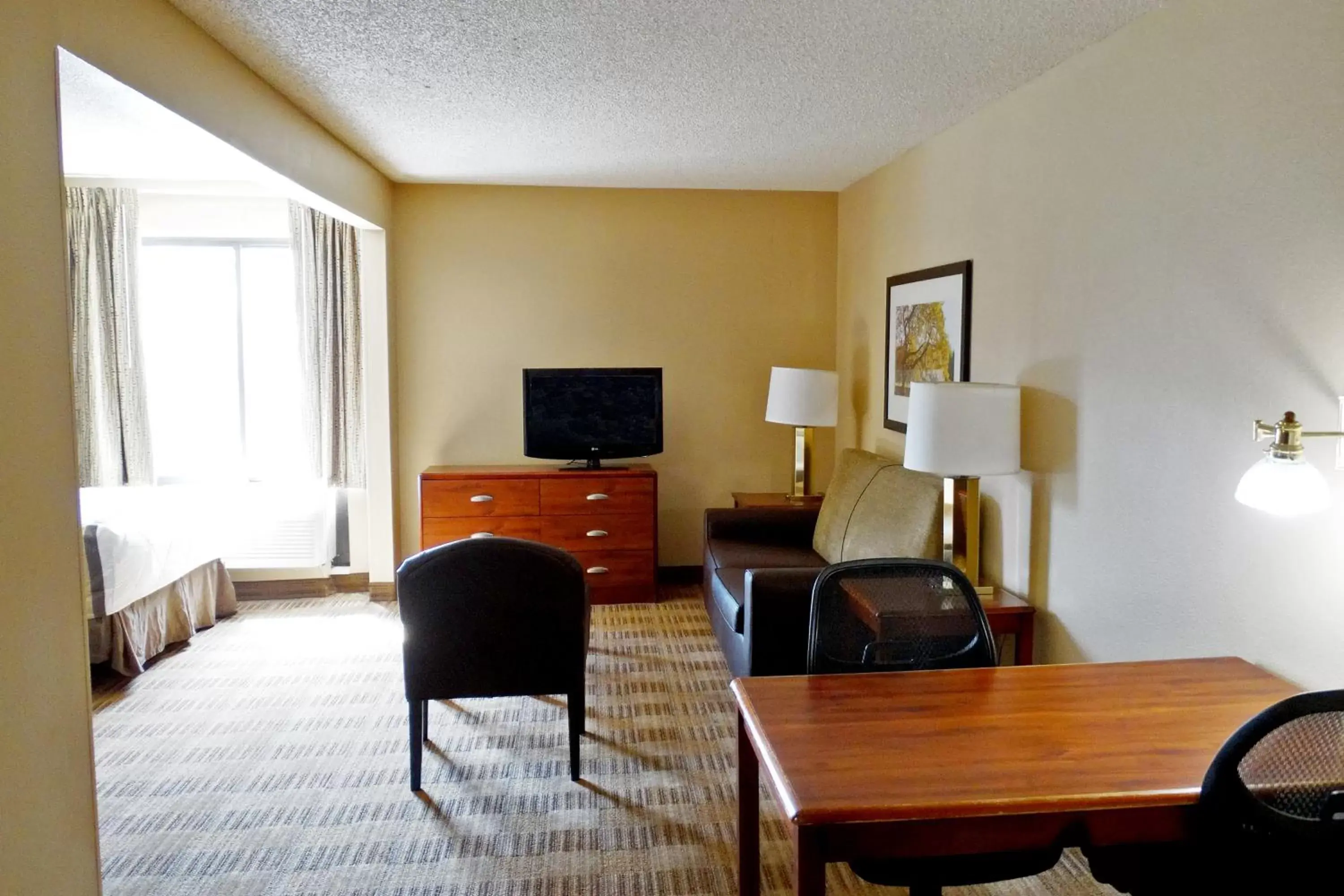 Living room in Extended Stay America Suites - Madison - Old Sauk Rd