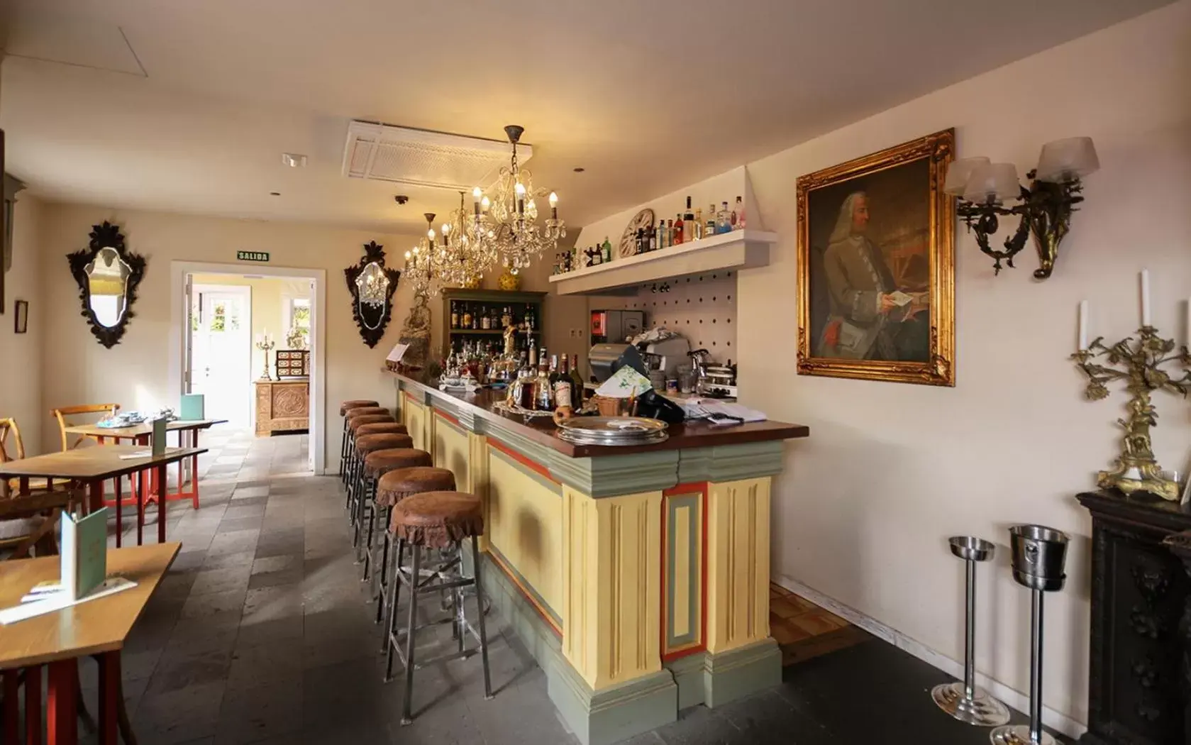 Lounge or bar in Hotel Hacienda de Abajo-Adults Only-Lujo Lounge or bar in Hotel Hacienda de Abajo-Adults Only-Lujo