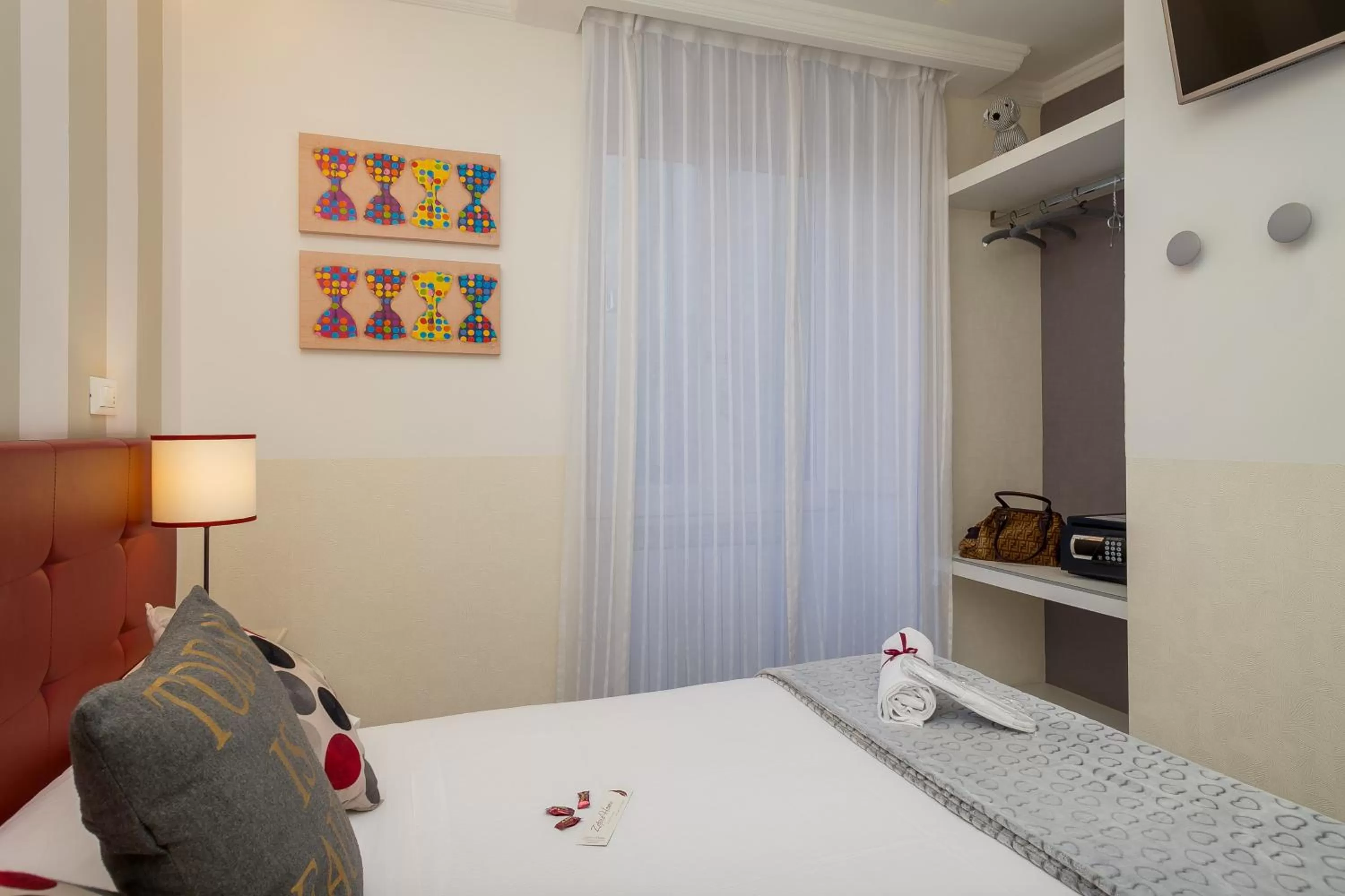 Photo of the whole room, Bed in Zefiro Home