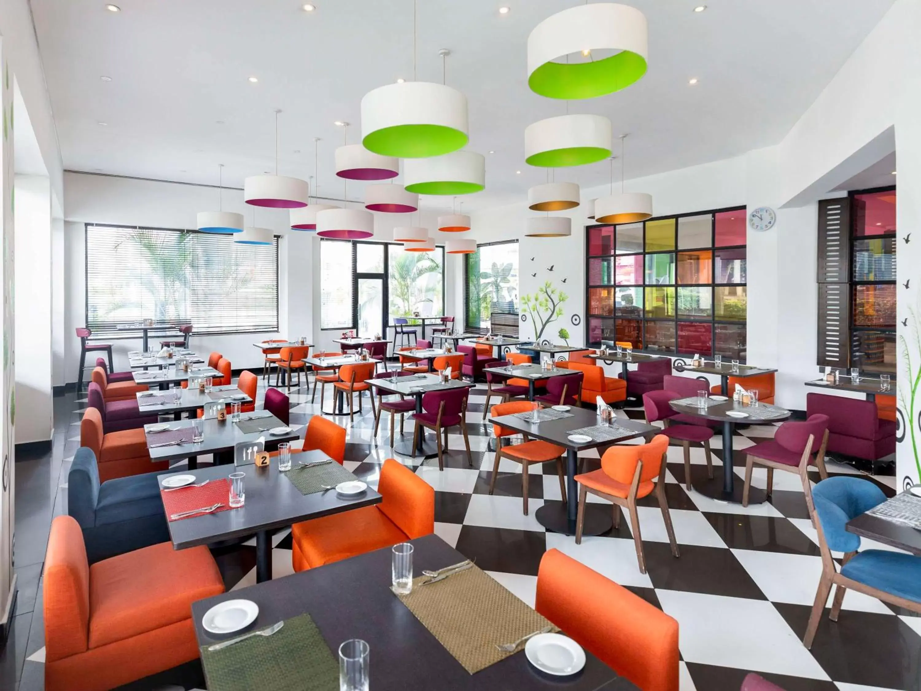 Restaurant/Places to Eat in Ibis Styles Accra Airport