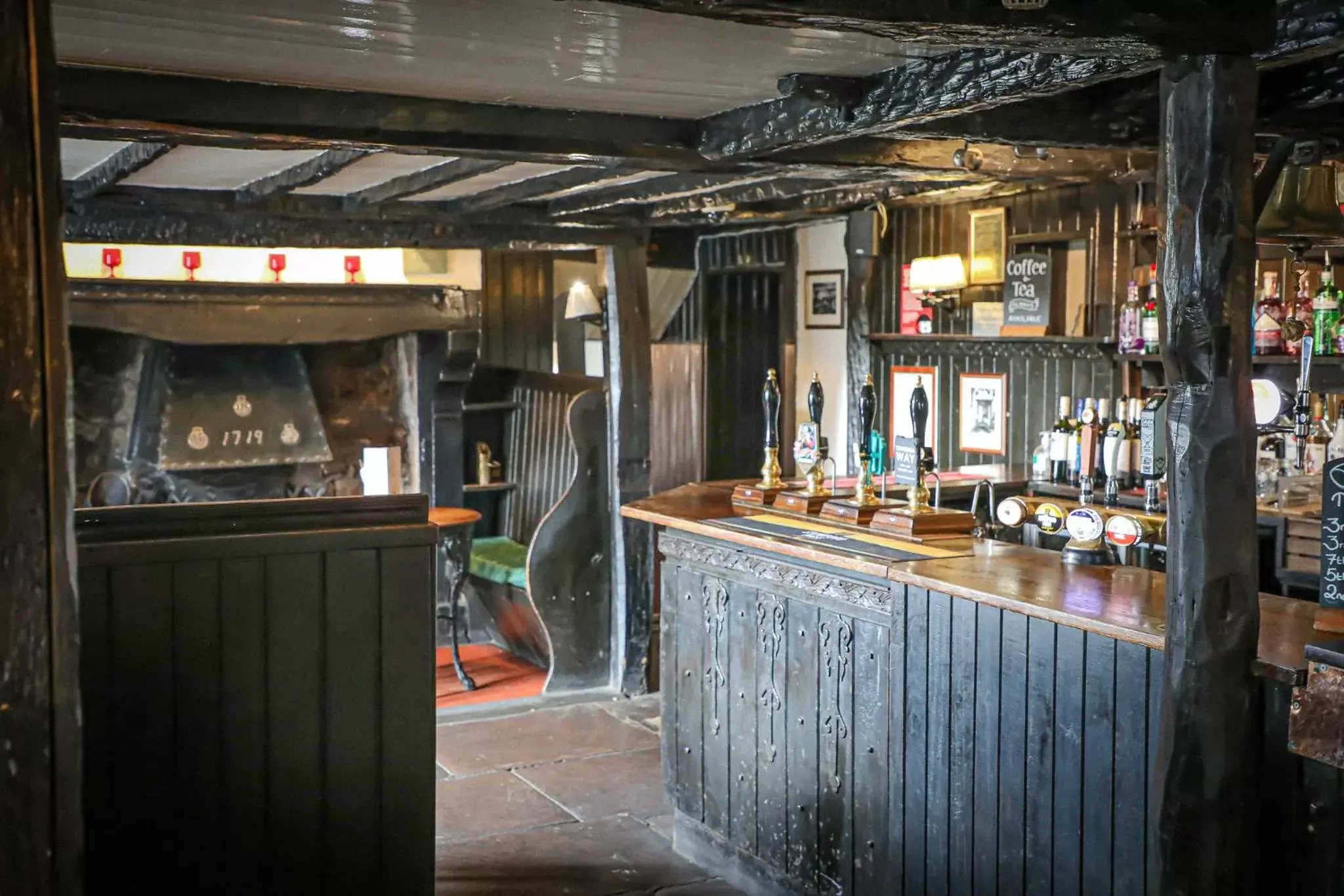 Lounge or bar in Queens Head Inn, Tirril