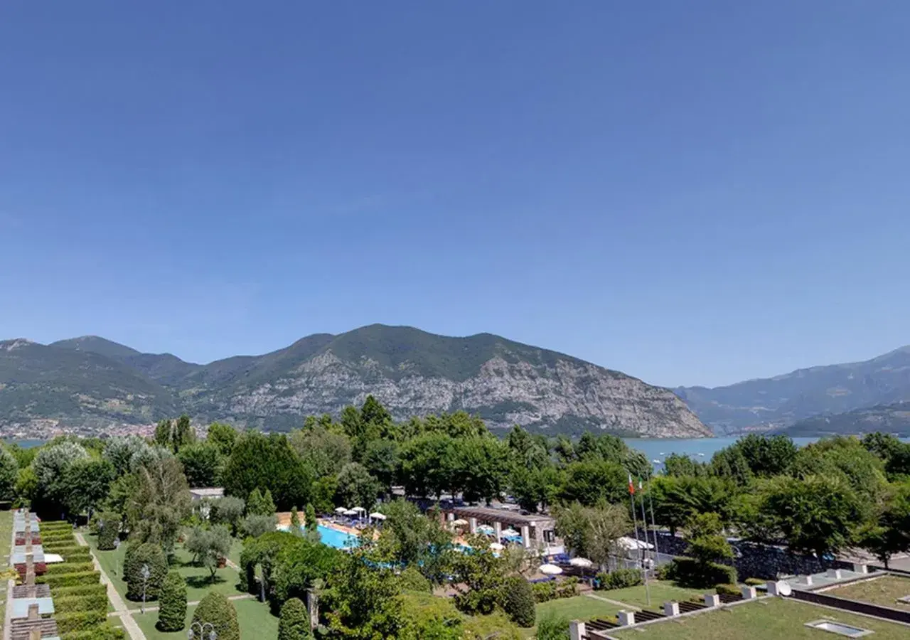 Natural landscape, Mountain View in Iseo Lago Hotel