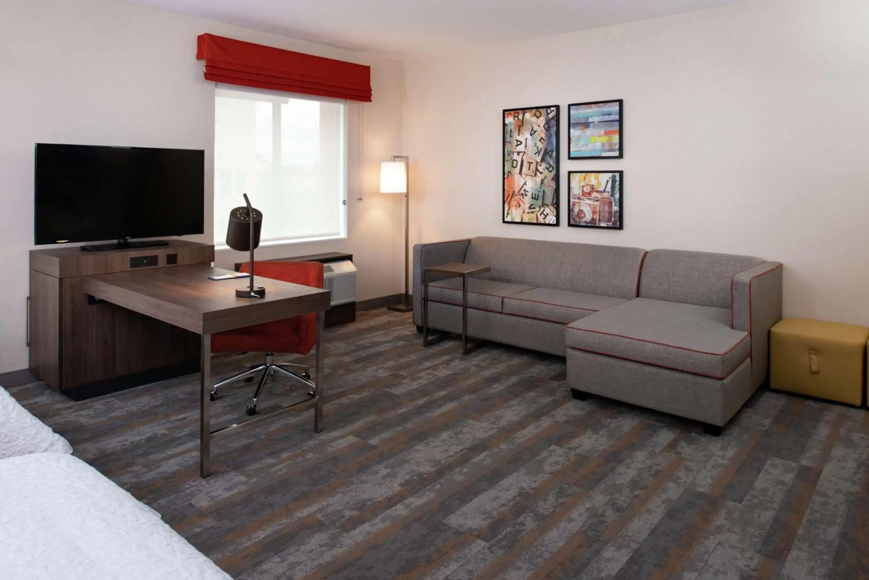 Bedroom, Seating Area in Hampton Inn & Suites Buena Park