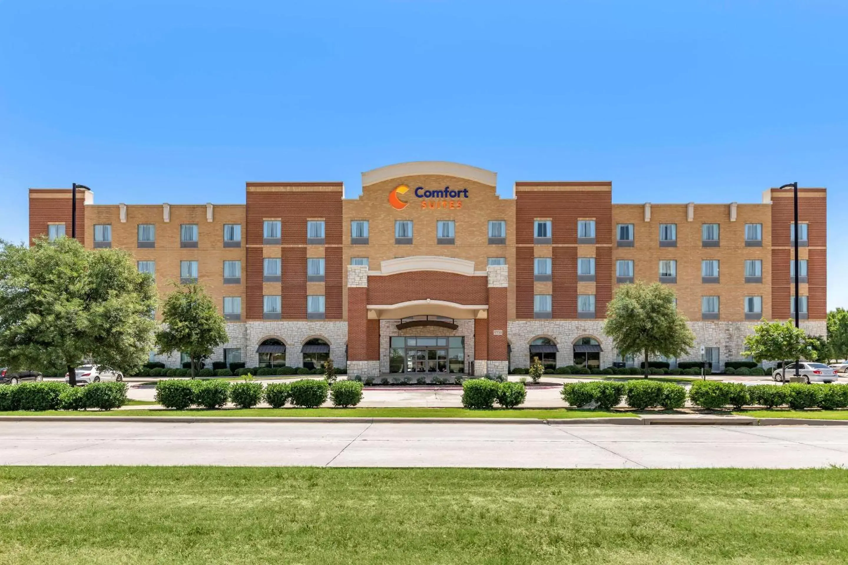 Property Building in Comfort Suites Frisco