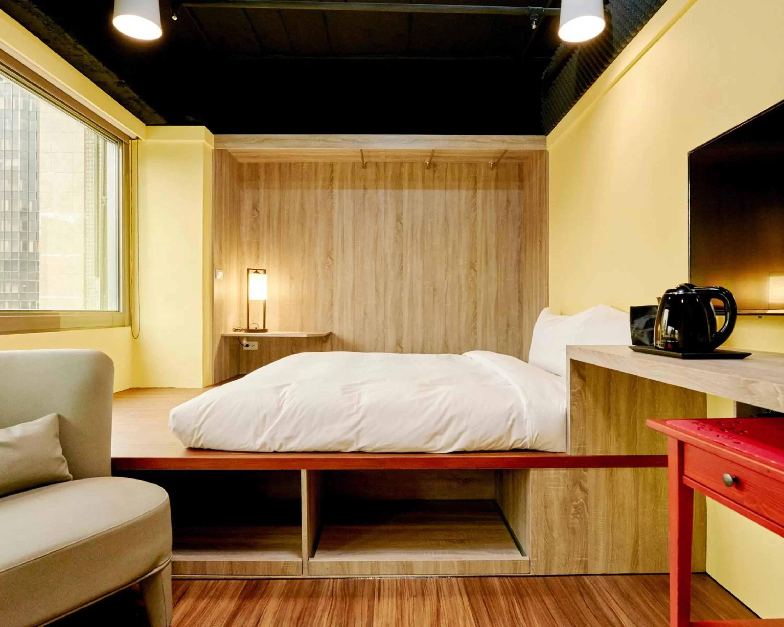 Photo of the whole room, Bed in Bon Hotel Taipei