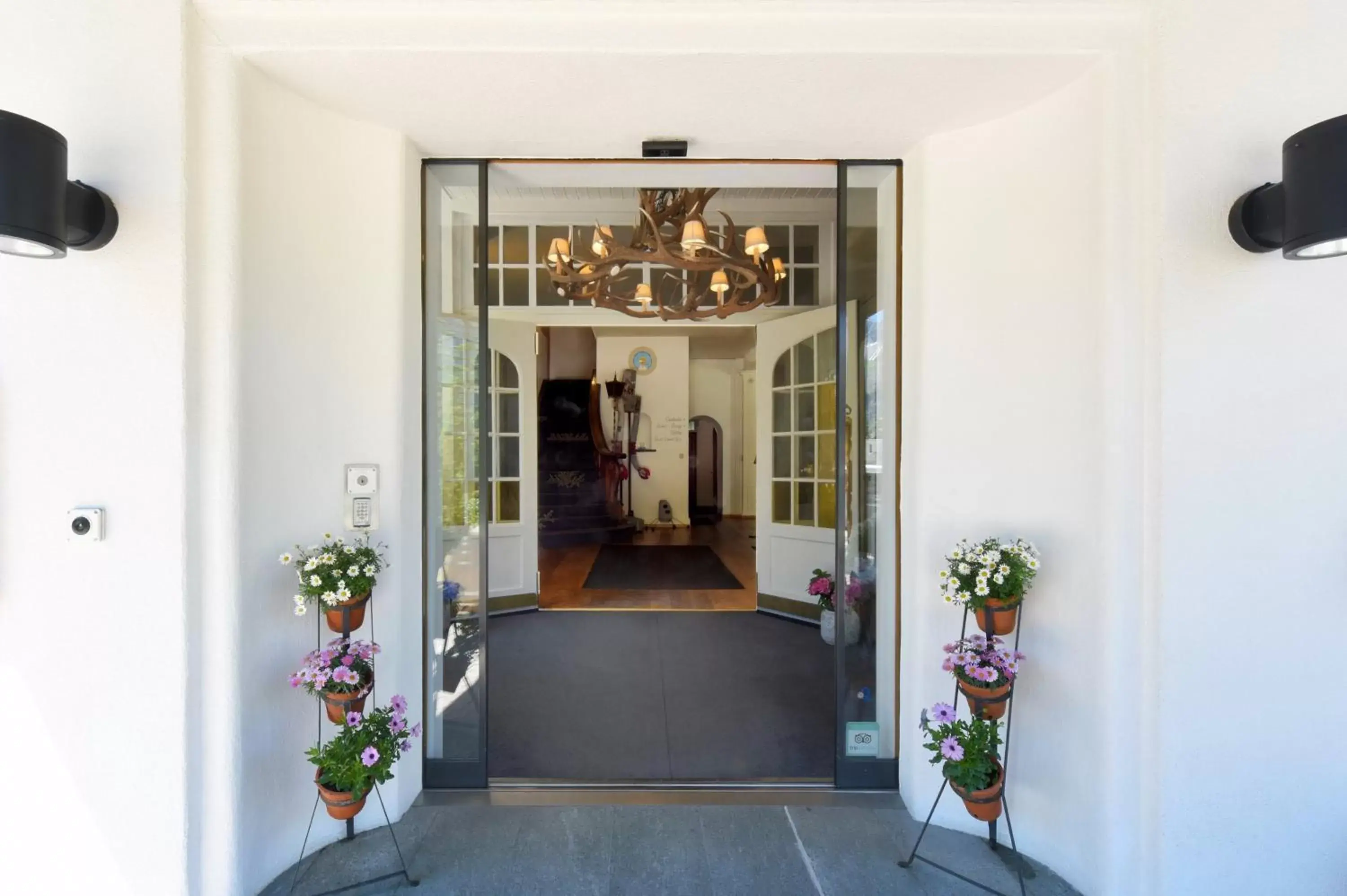 Facade/entrance in Hotel Seehof-Arosa