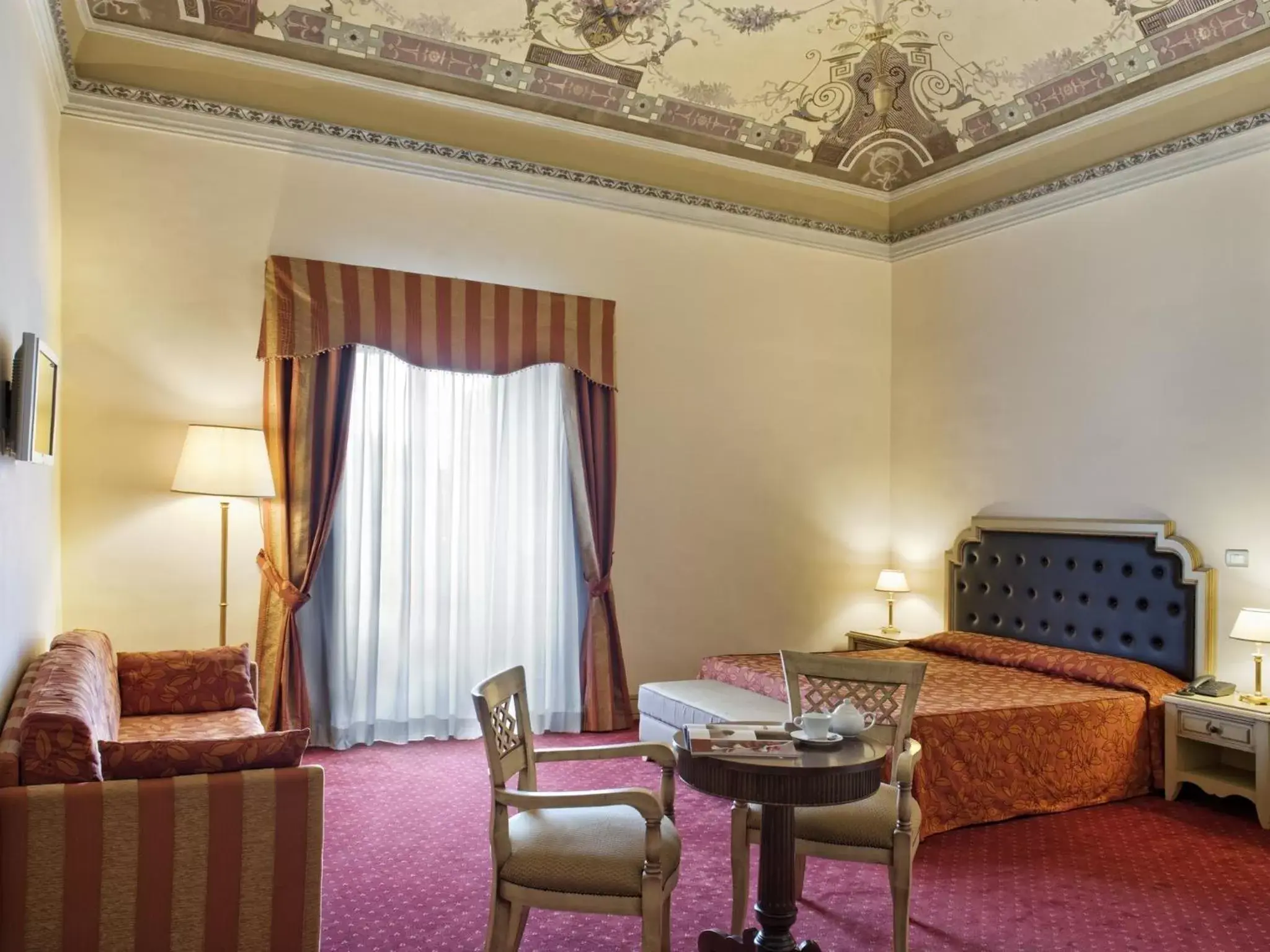 Photo of the whole room, Seating Area in Hotel Manganelli Palace