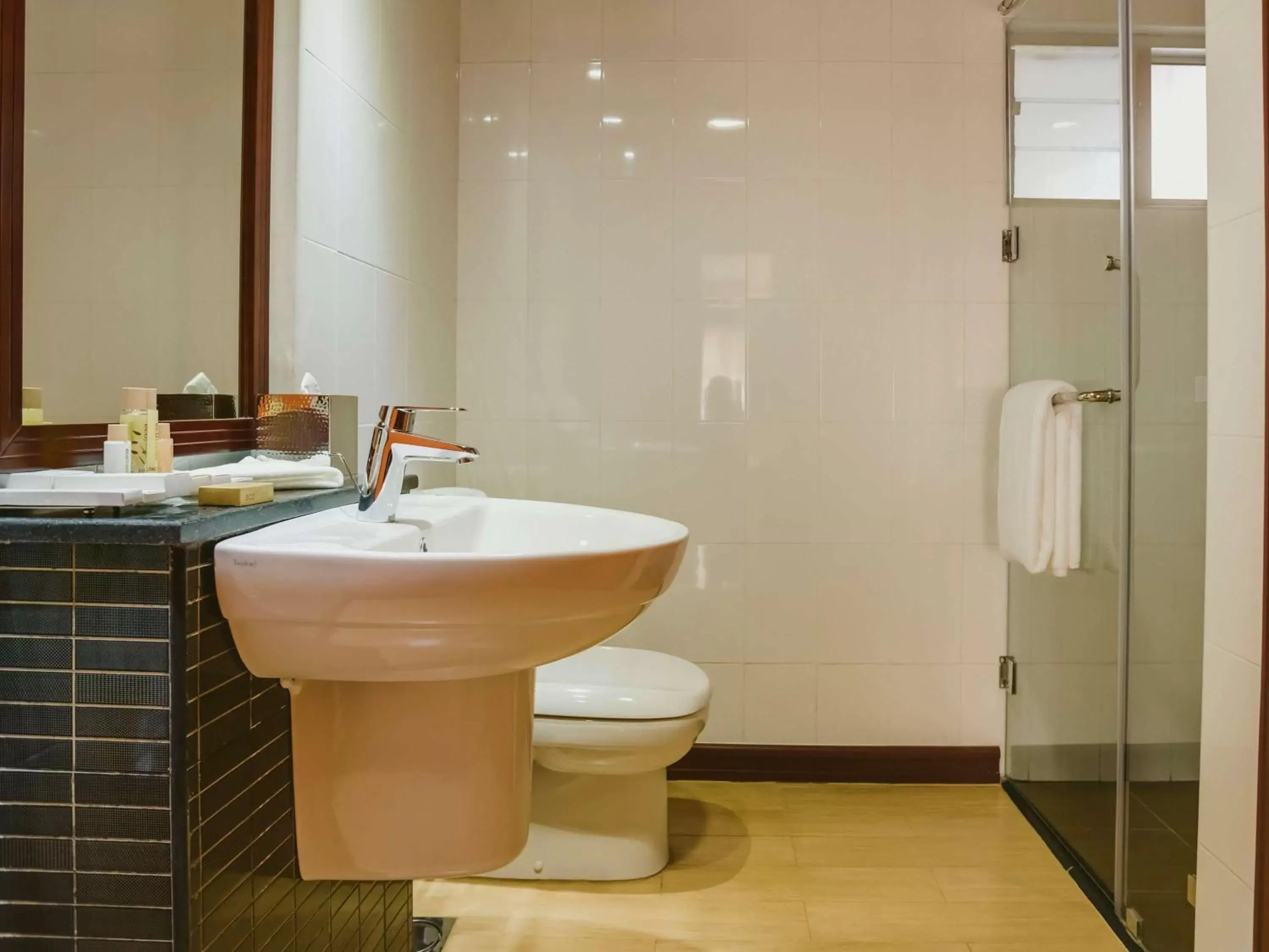 Bathroom in Mövenpick Hotel & Residences Nairobi