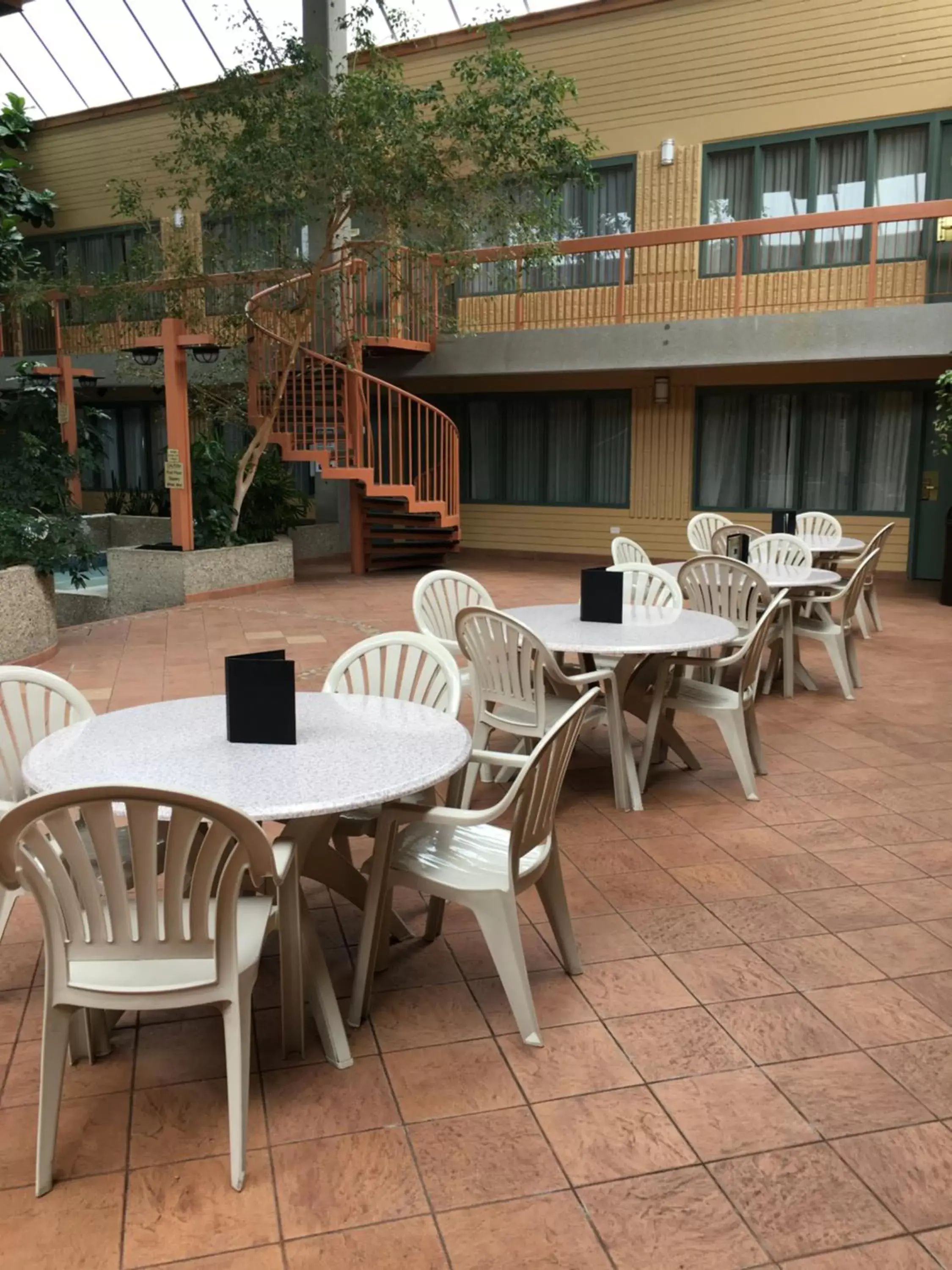 Swimming pool in Travelodge by Wyndham Winnipeg East Swimming pool in Travelodge by Wyndham Winnipeg East