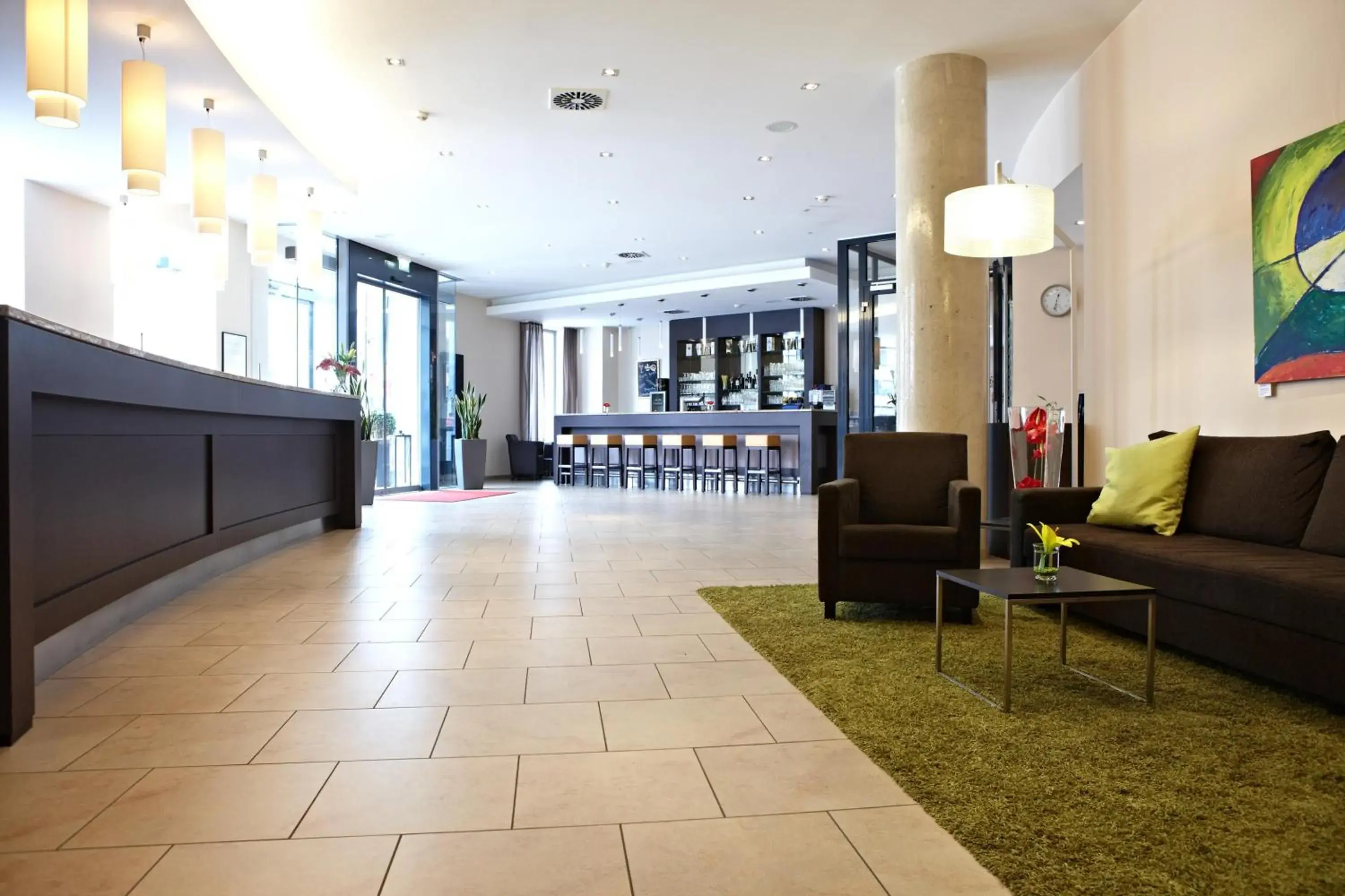 Lobby or reception, Lounge/Bar in IntercityHotel Mainz