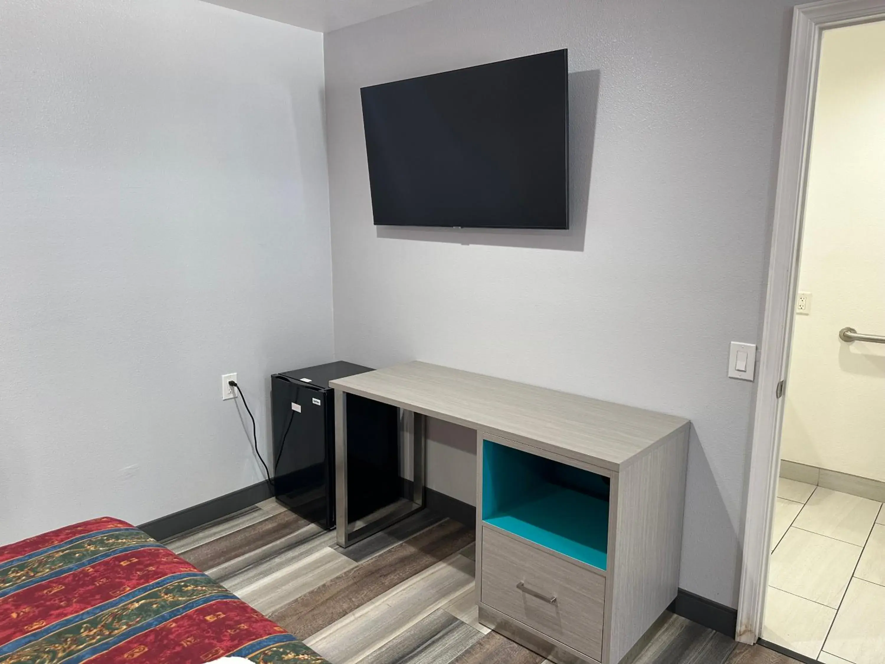 TV/Entertainment Center in Sahara Inn - Los Angeles