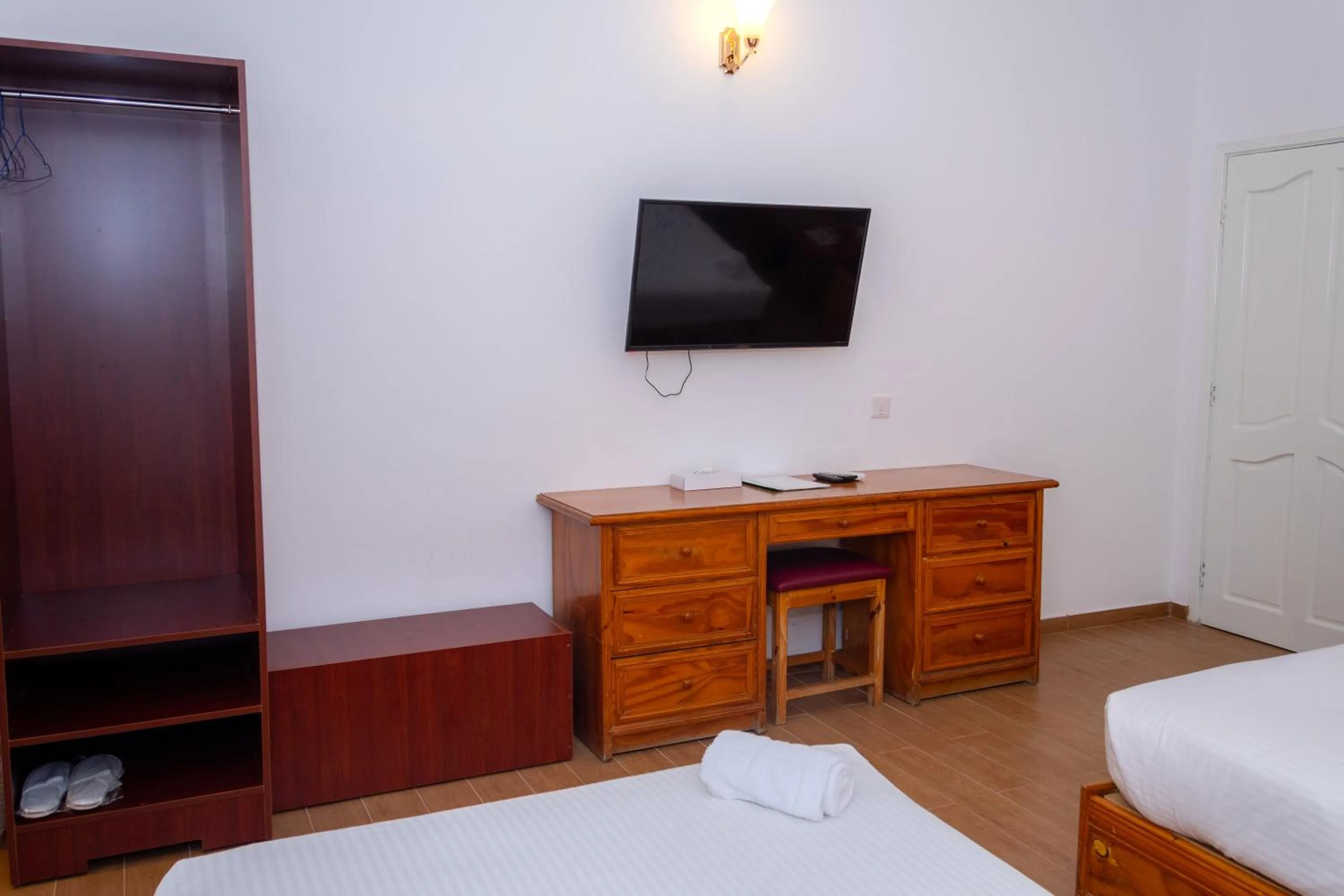 TV and multimedia, Bed in Fujairah Hotel & Resort