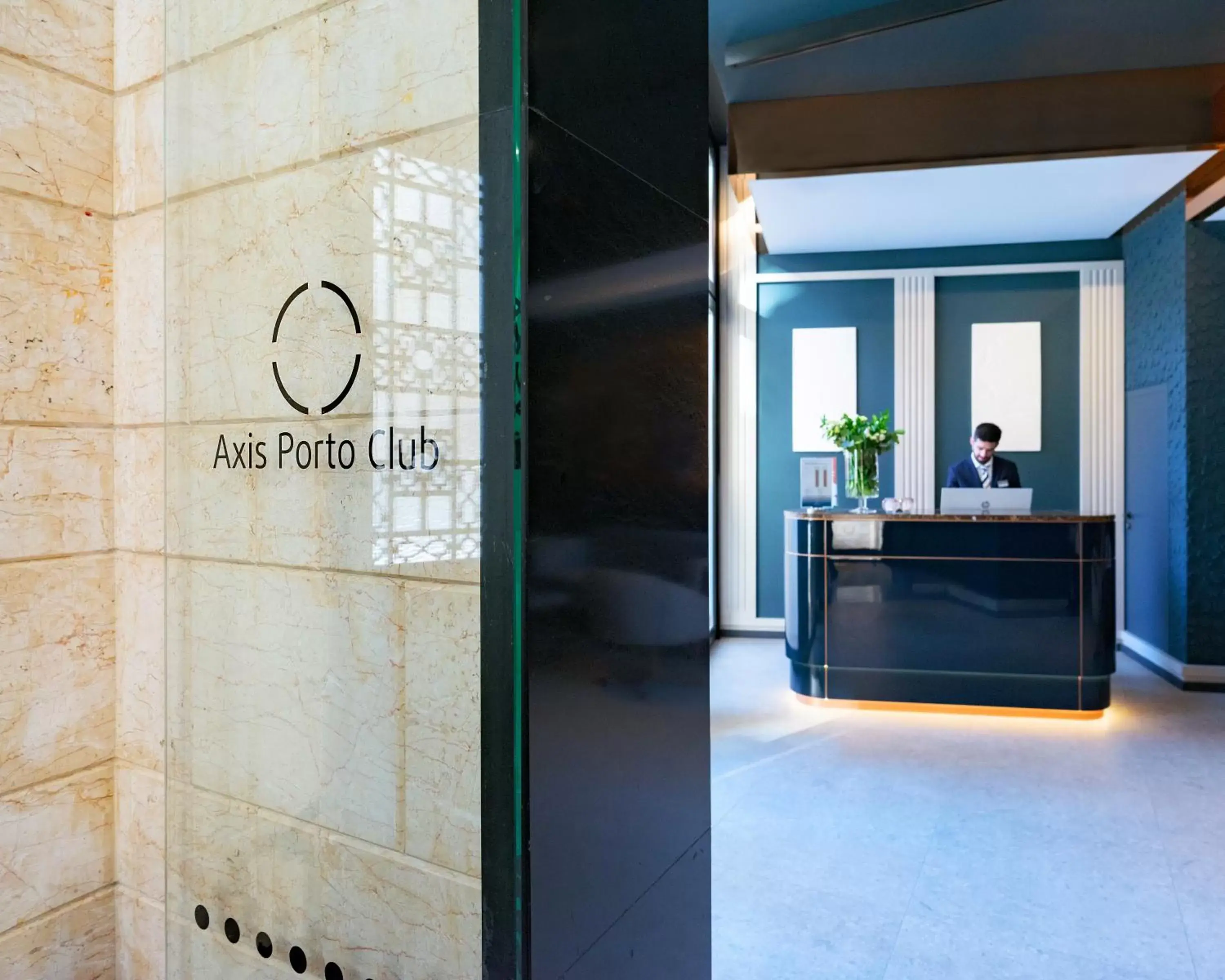 Property building, Lobby/Reception in Axis Porto Club Aliados