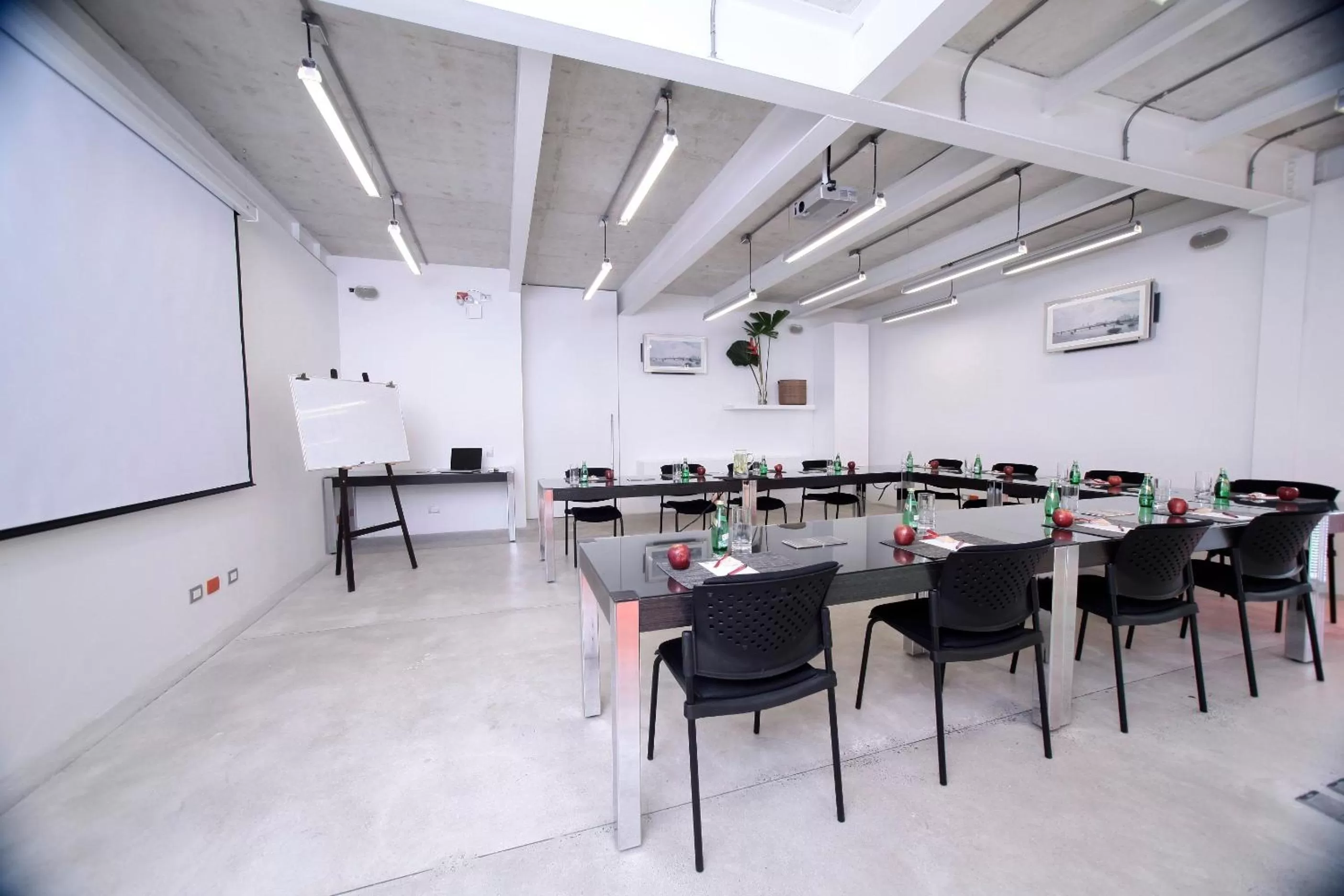 Meeting/conference room in Now Hotel Cali