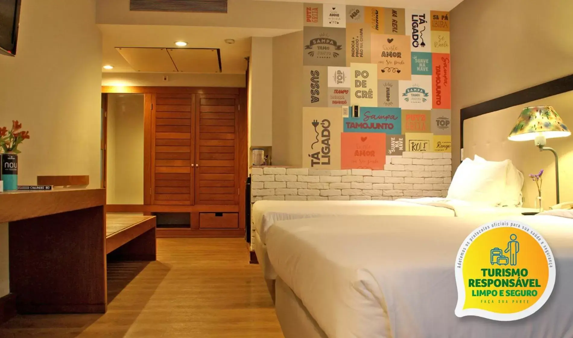 Logo/Certificate/Sign, Bed in Pestana São Paulo Logo/Certificate/Sign, Bed in Pestana São Paulo