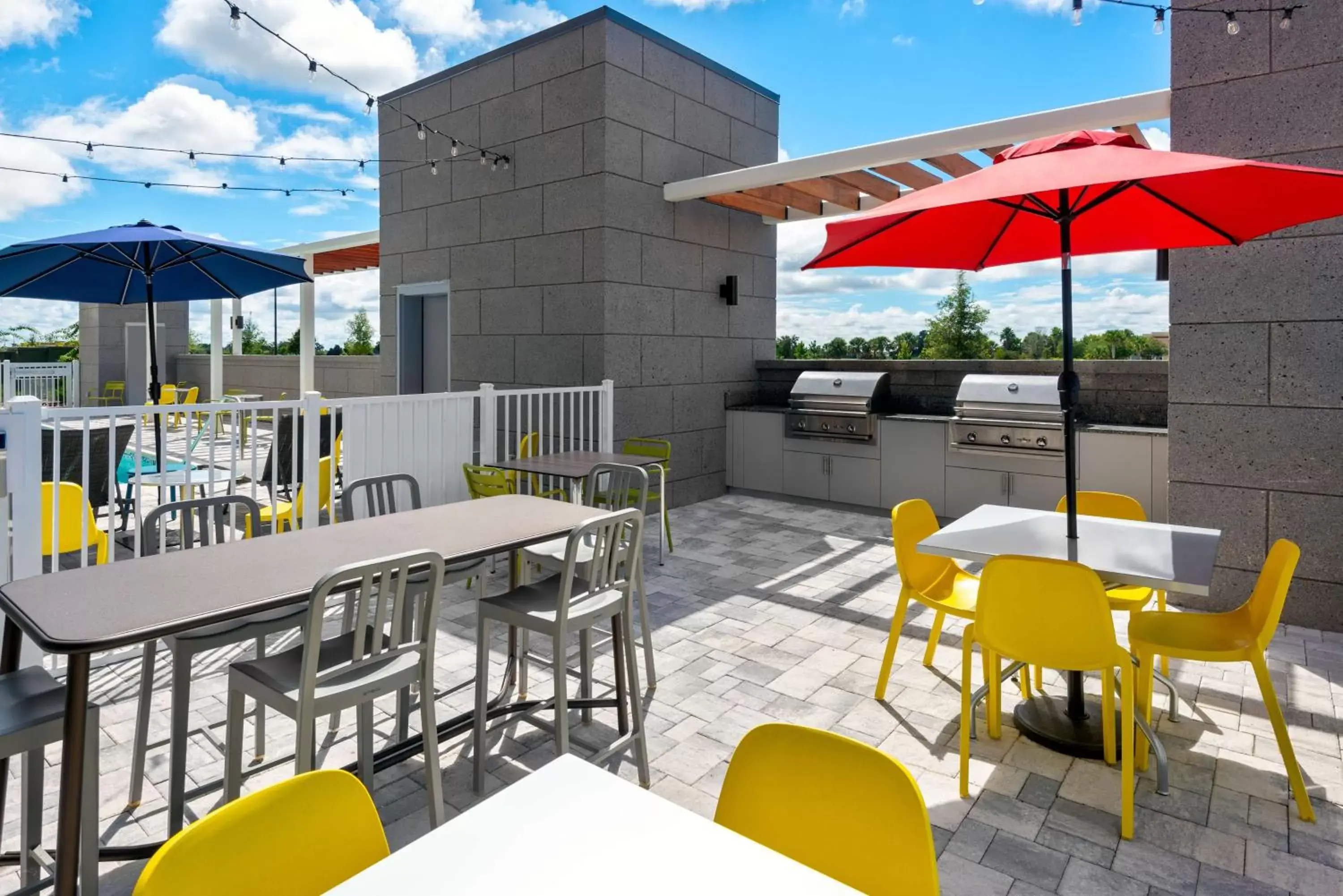 Patio, Restaurant/Places to Eat in Home2 Suites By Hilton Wildwood The Villages