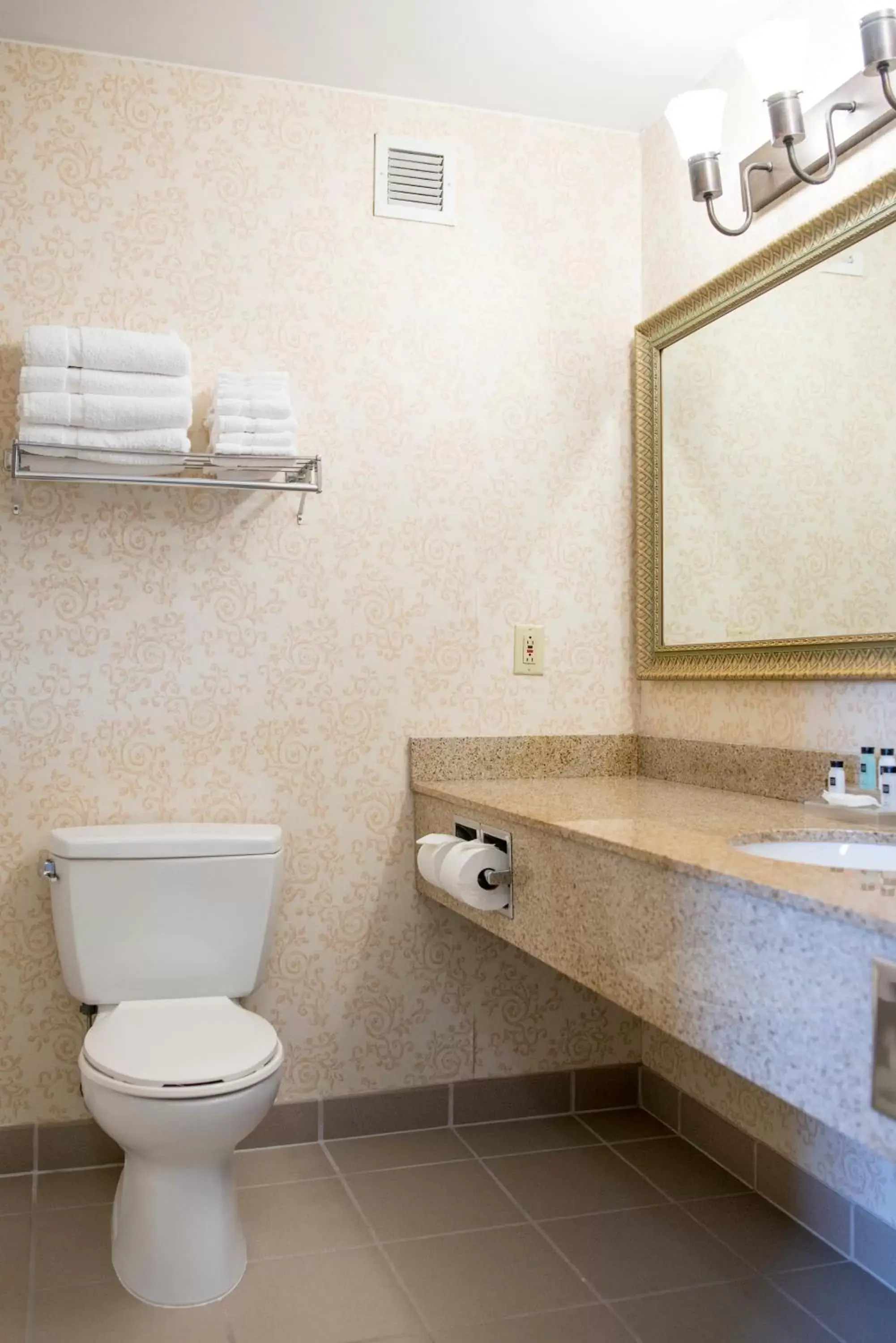 Bathroom in Country Inn & Suites by Radisson, Effingham, IL