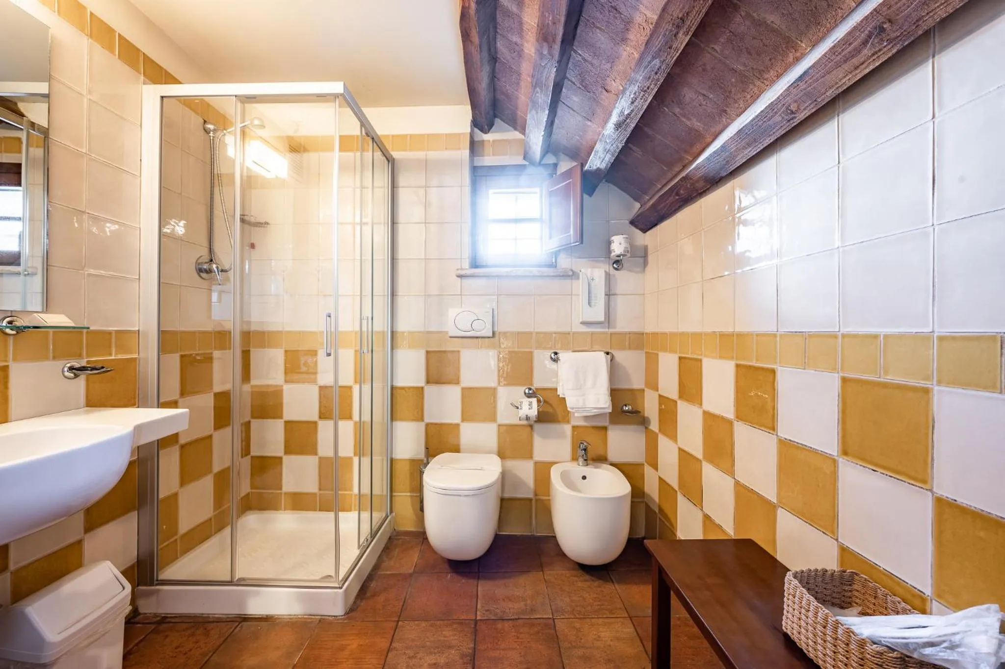 Bathroom in Hotel More di Cuna