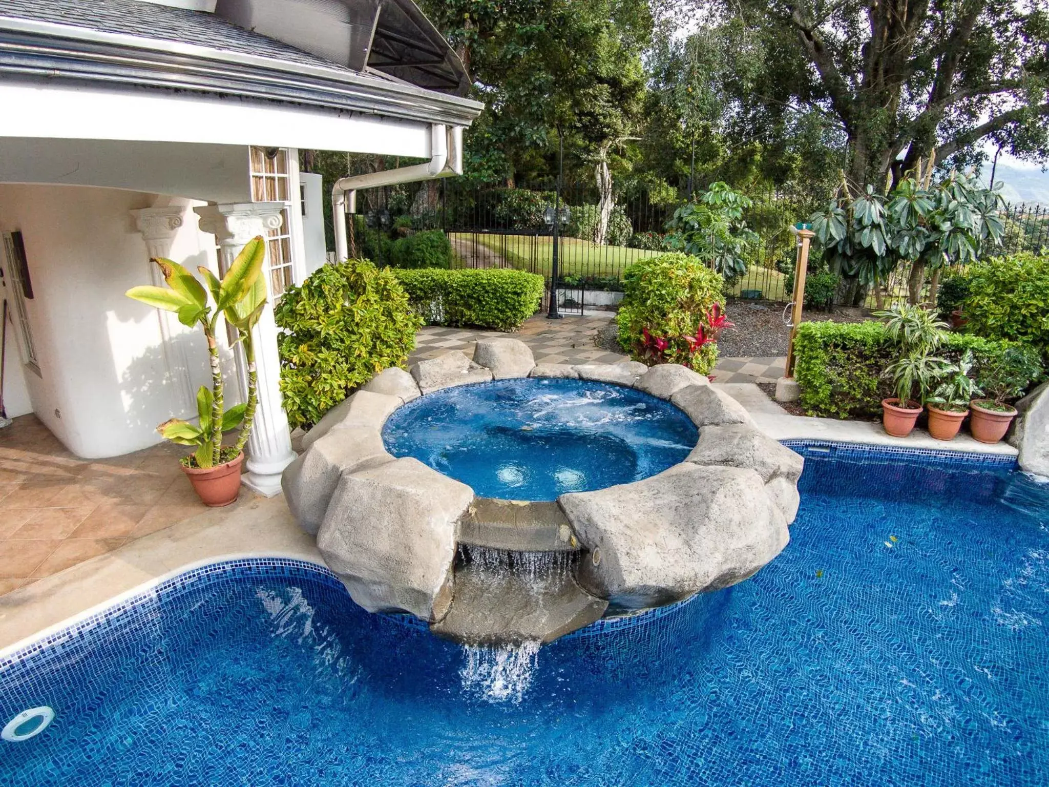 Garden, Swimming Pool in Alameda Cariari Boutique Hotel