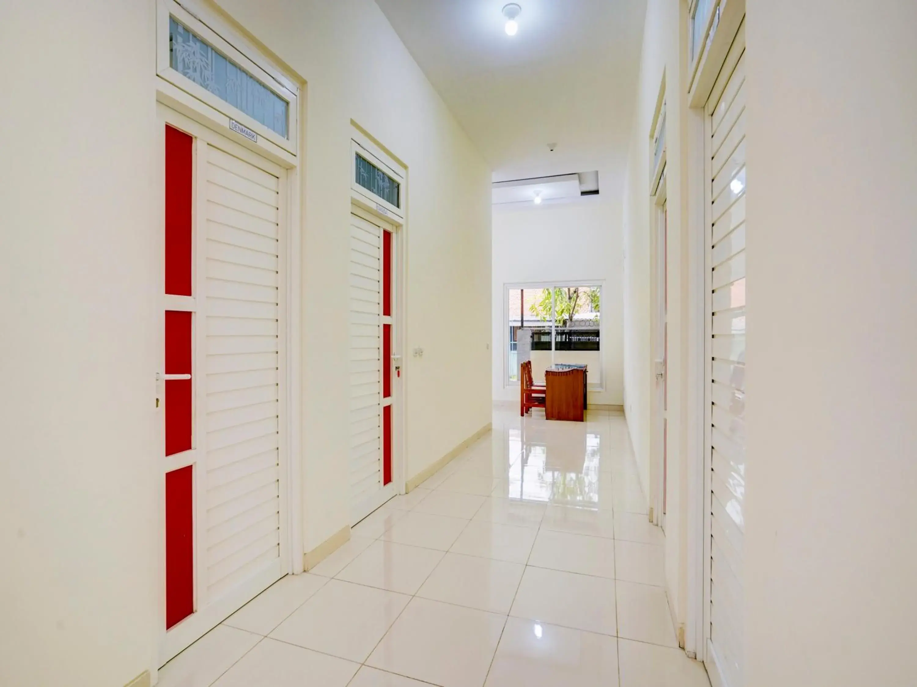 Area and facilities in OYO 90173 Innapp Tenggilis Family Residence