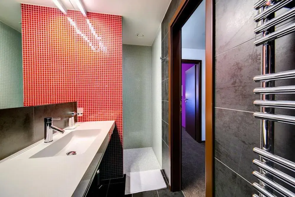Bathroom in Hotel Restaurant Darwin