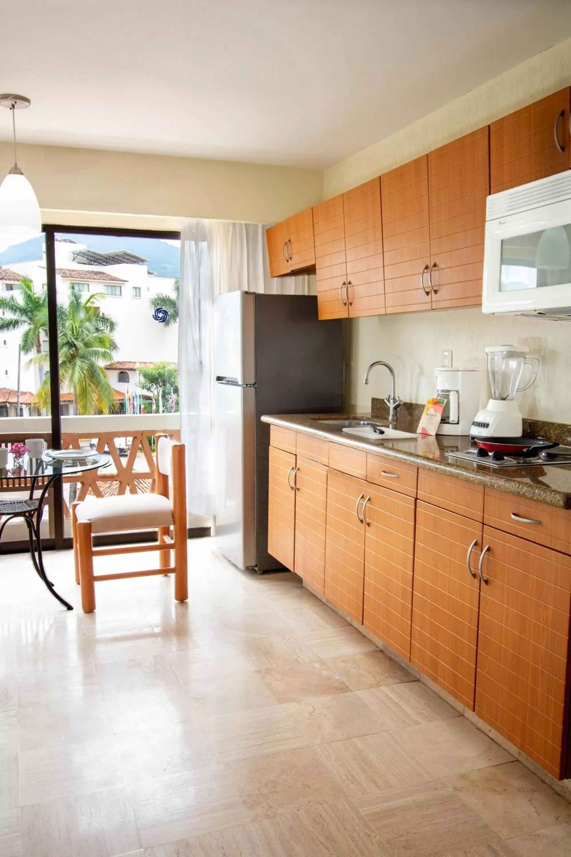 Kitchen or kitchenette, Kitchen/Kitchenette in Plaza Pelicanos Grand Beach Resort All Inclusive