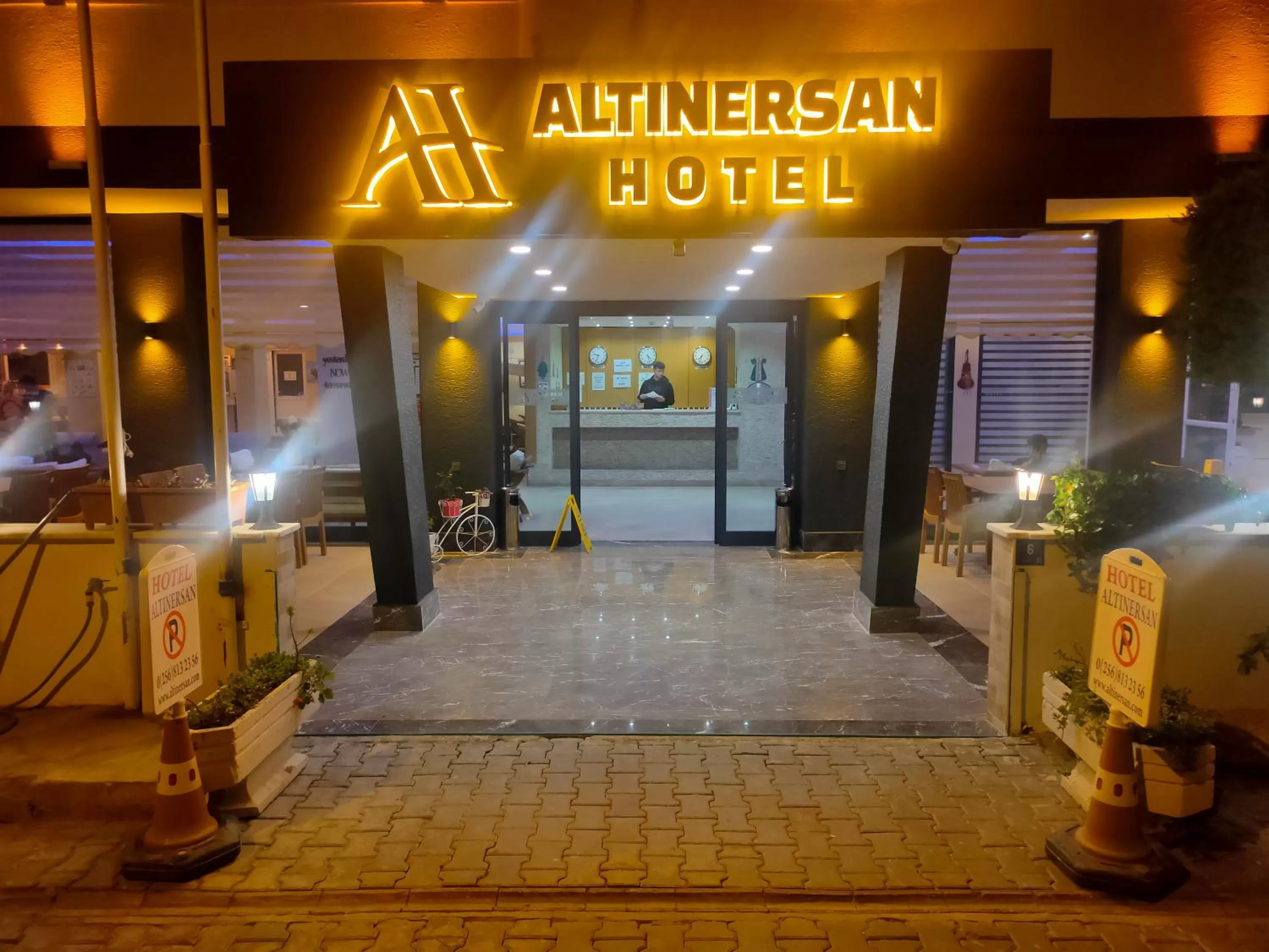 Facade/entrance in Altinersan Hotel