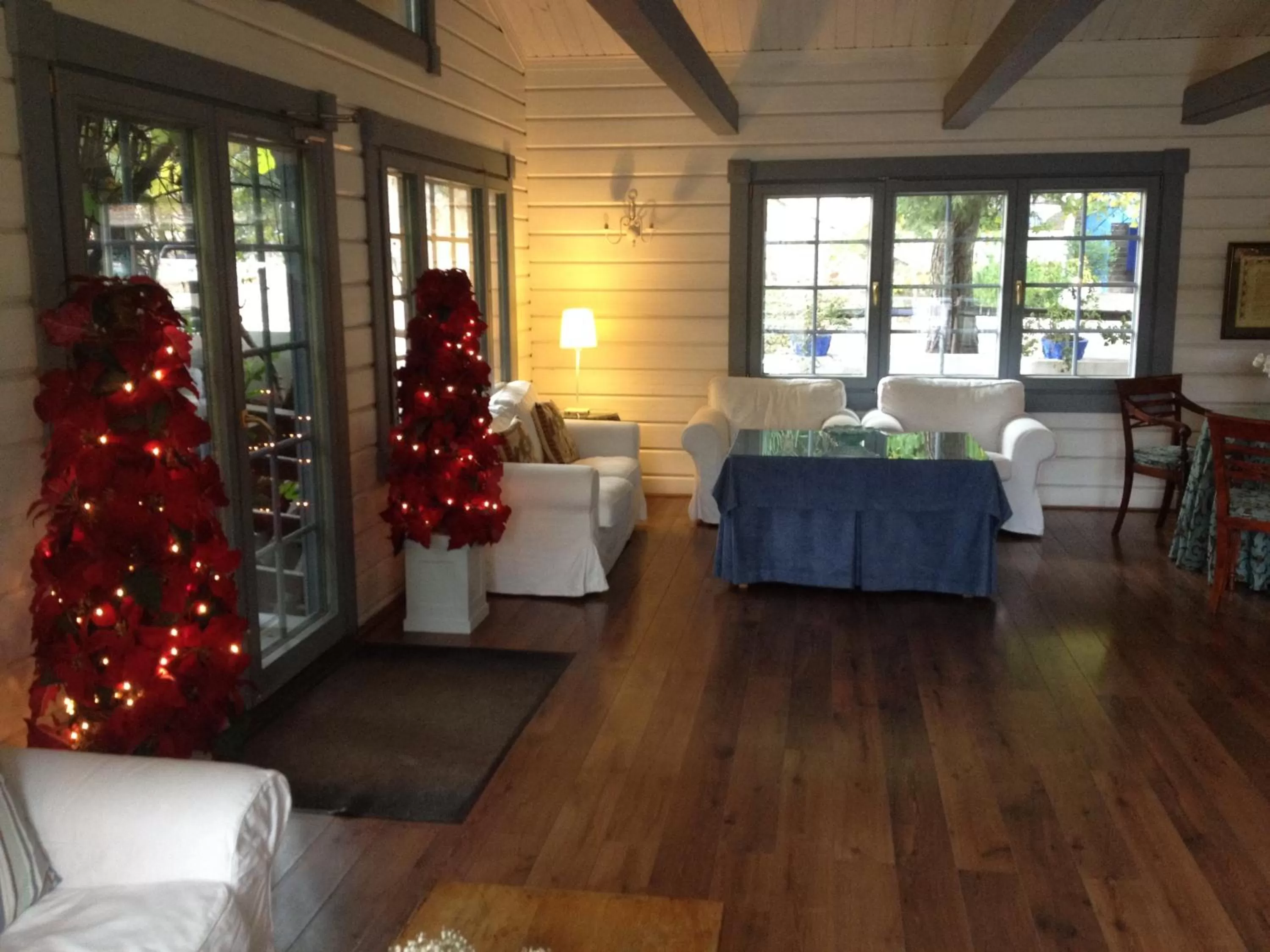 Communal lounge/ TV room in Mesón de Sancho