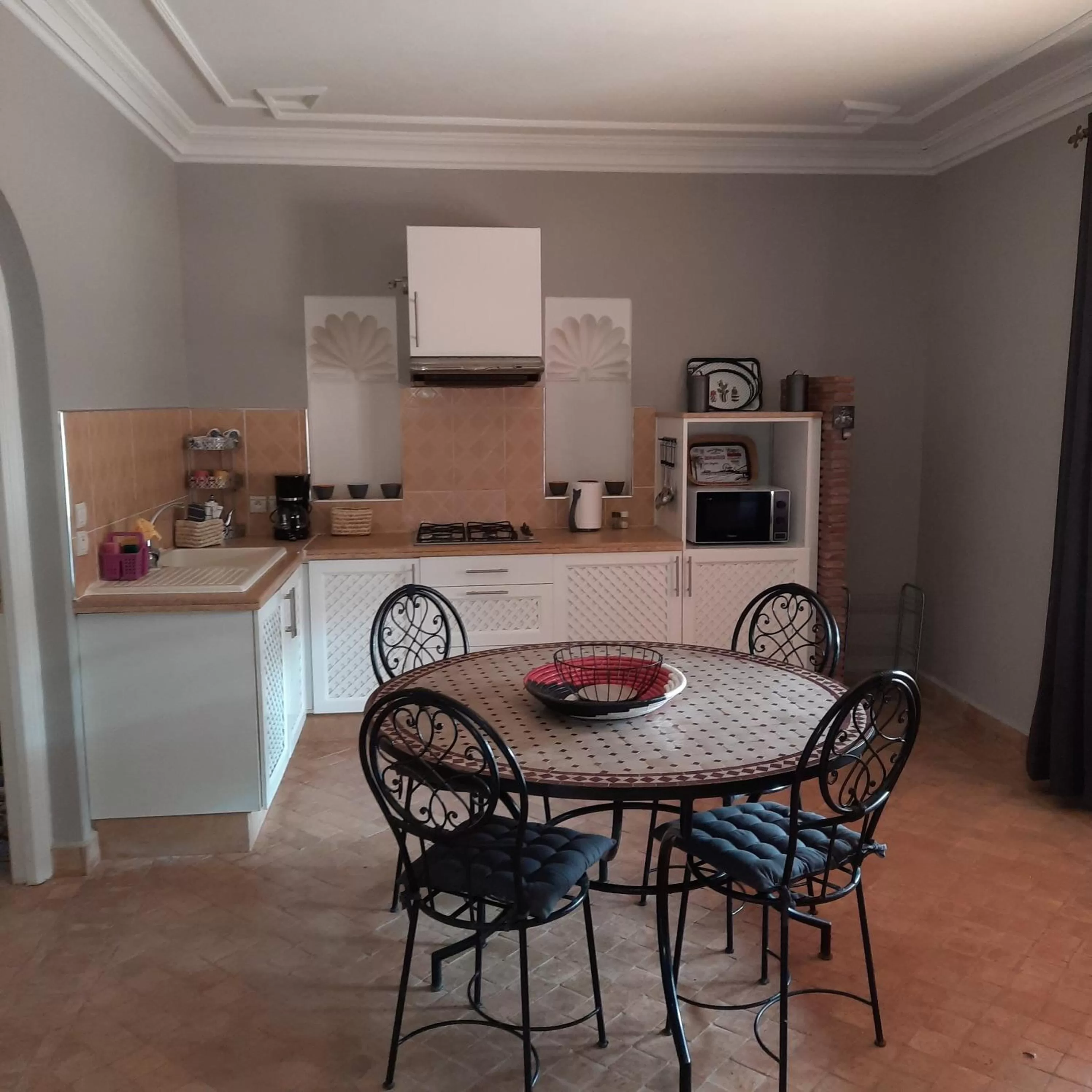 Coffee/tea facilities, Kitchen/Kitchenette in Résidence Habiba