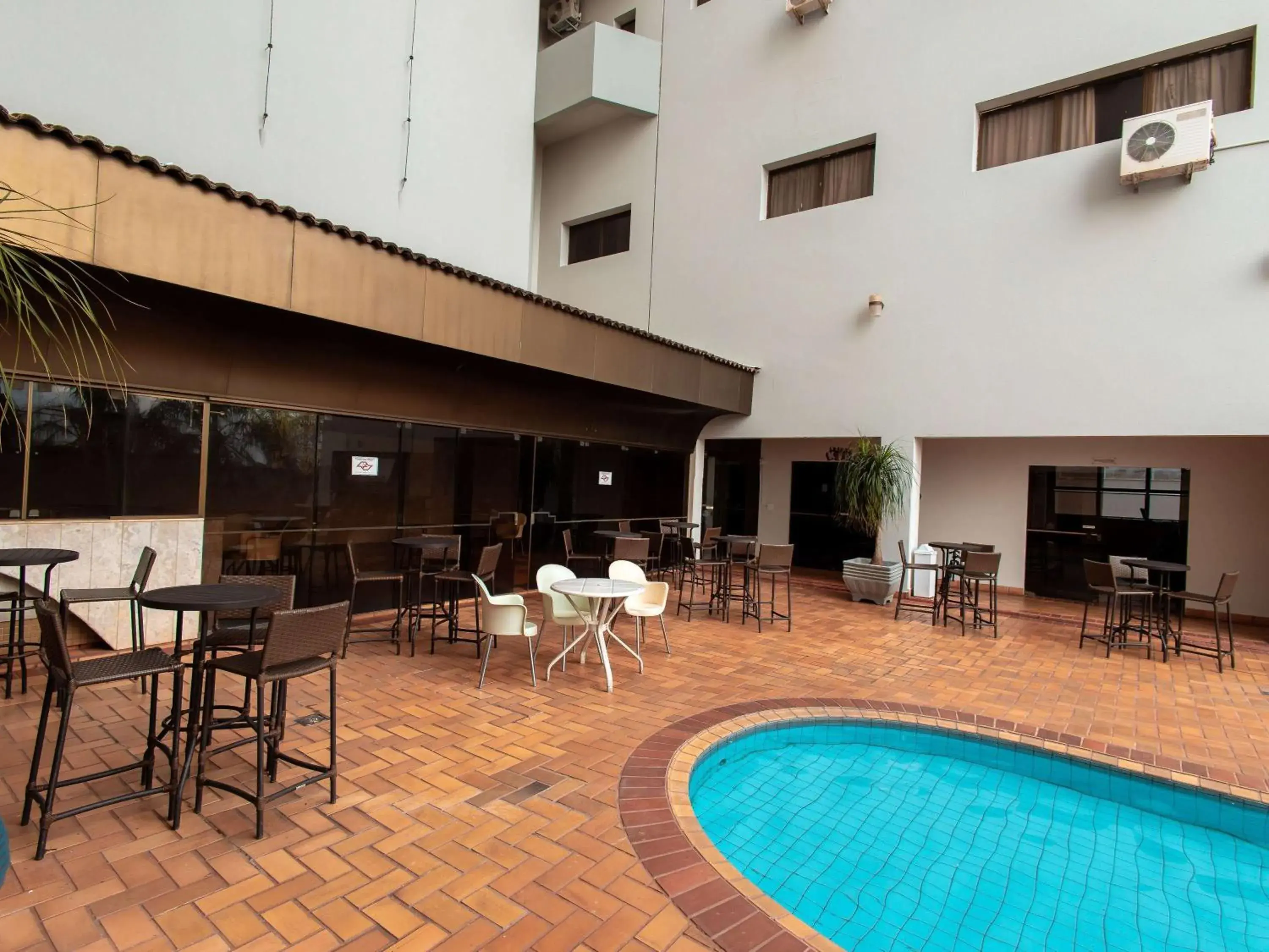 Pool view, Swimming Pool in Hotel Portal D'Oeste