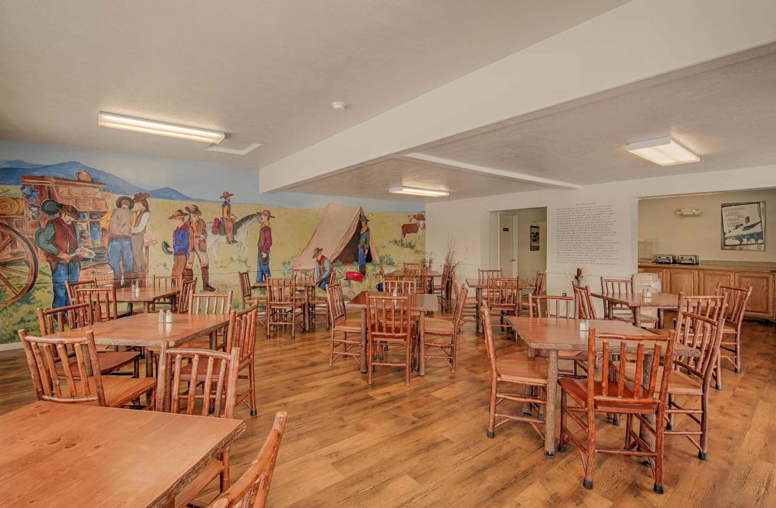 Property building in Brandin' Iron Inn