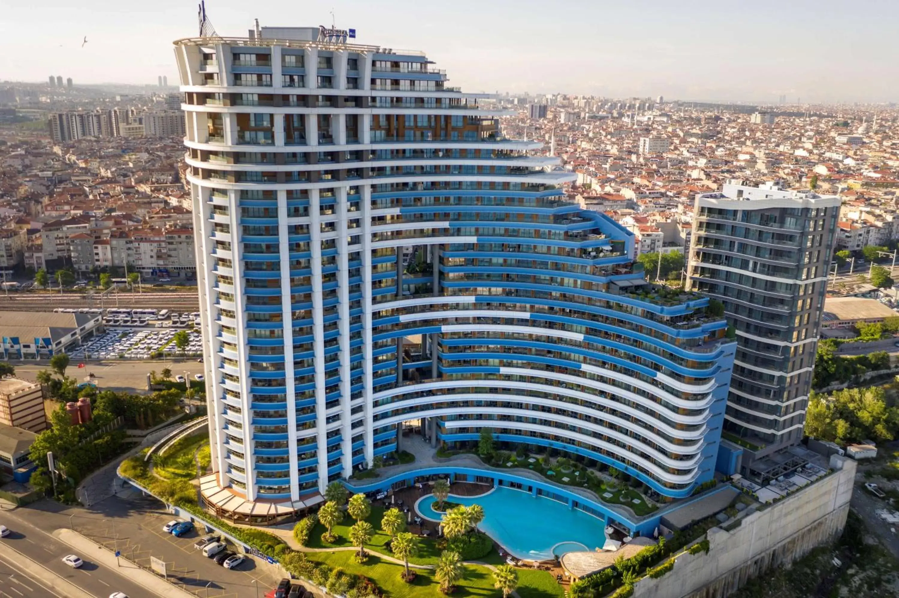 Property building in Radisson Blu Hotel Istanbul Ottomare