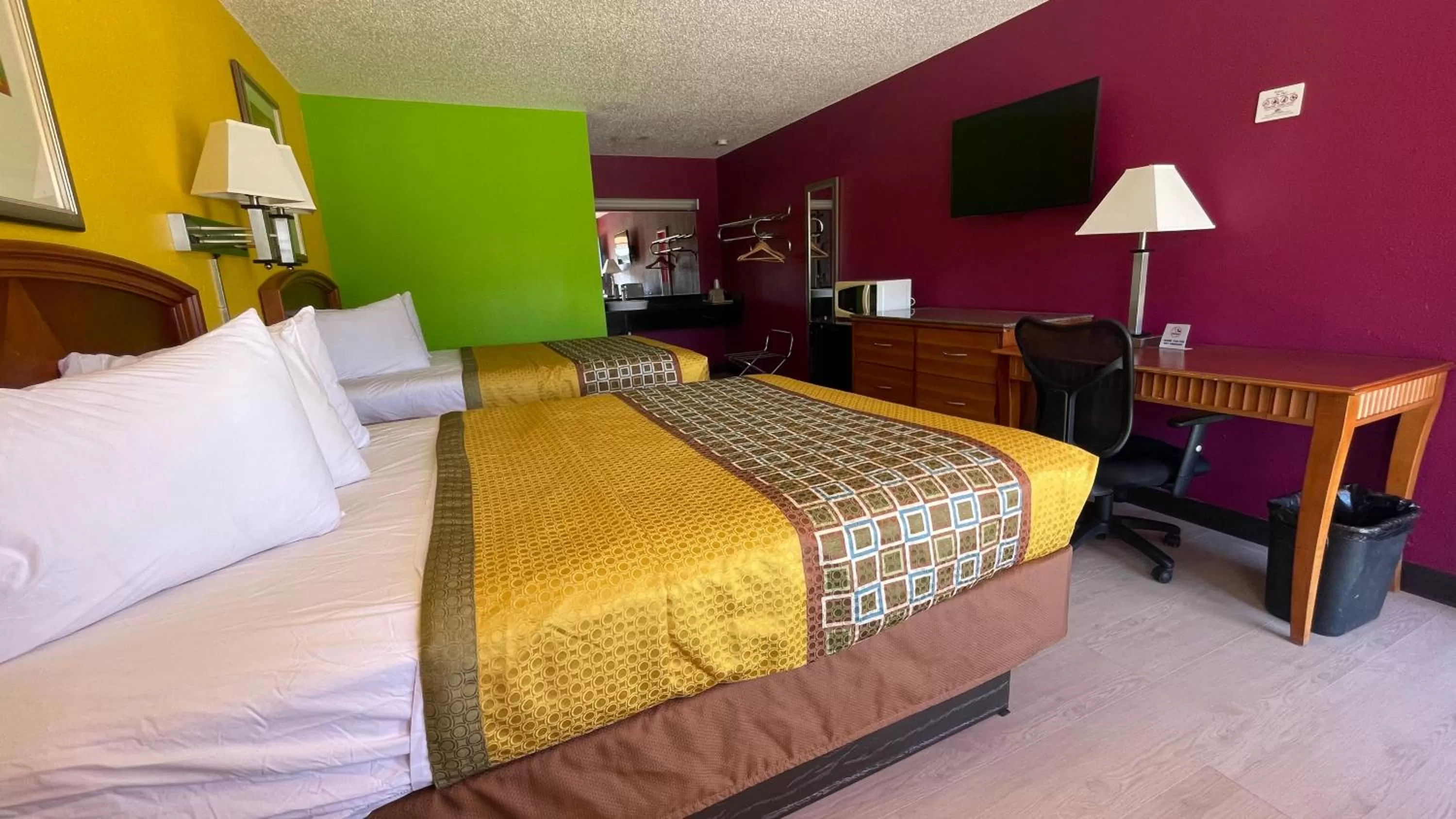 Bed in Morning Star Inn