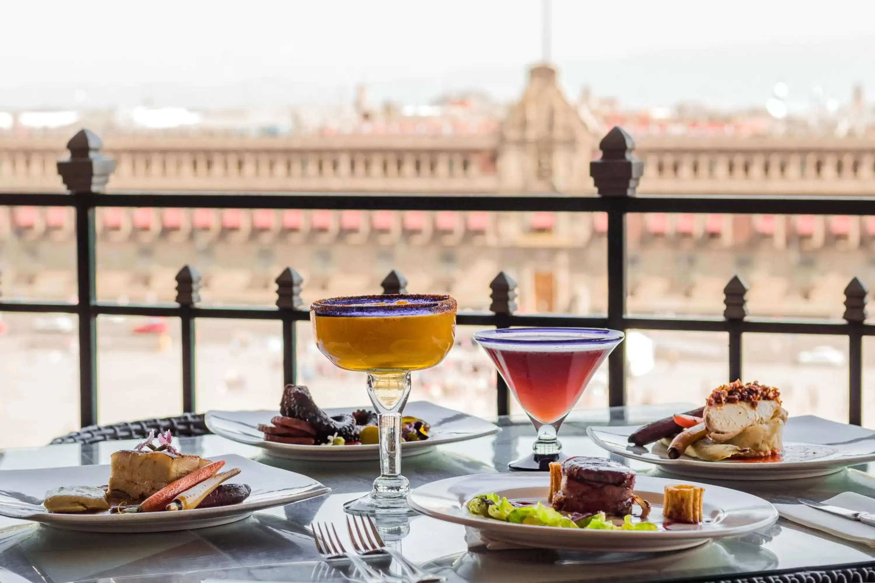 Food and drinks in Gran Hotel Ciudad de Mexico