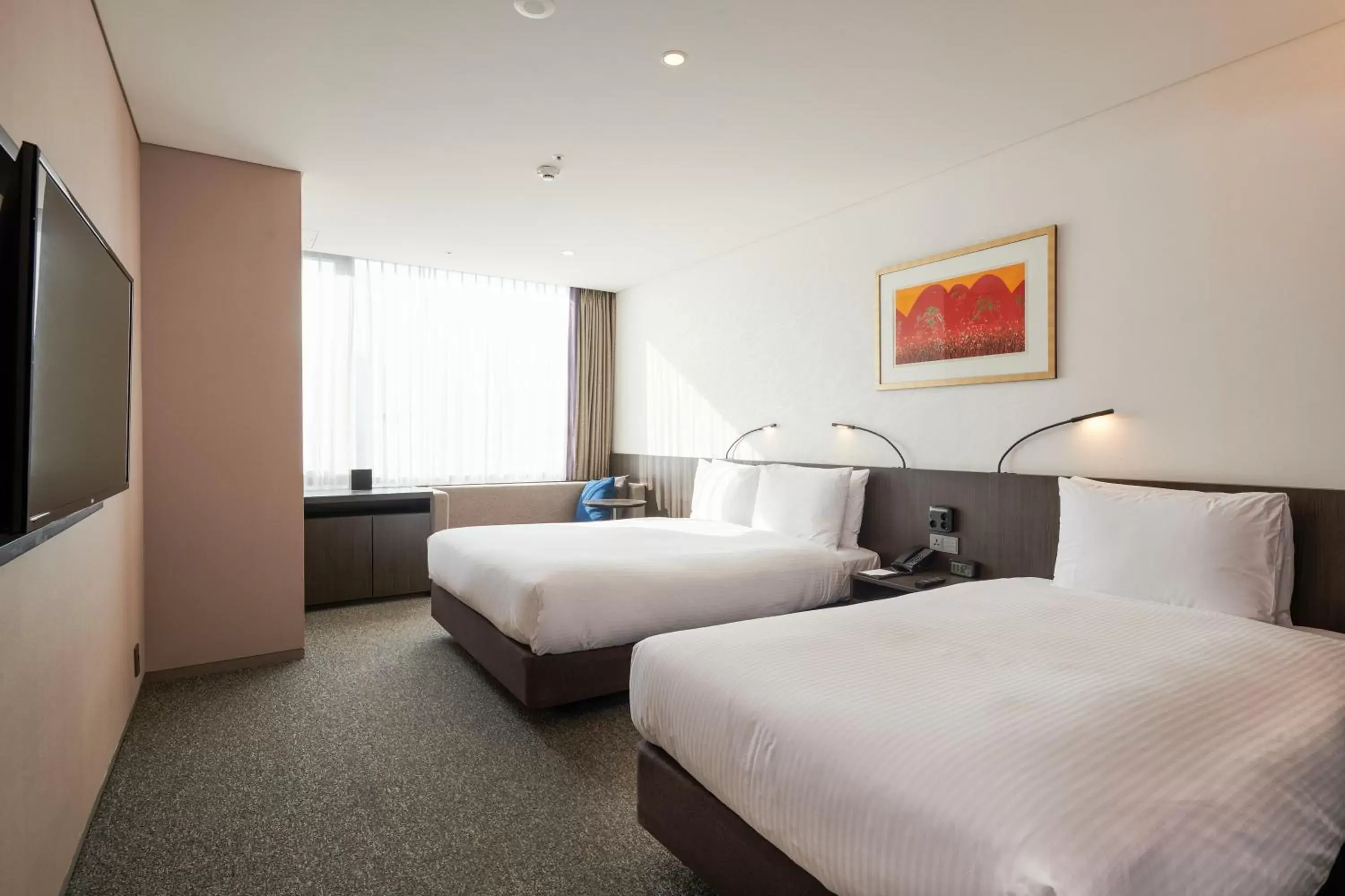 Photo of the whole room, Bed in Nine Tree Premier Hotel Myeongdong 2