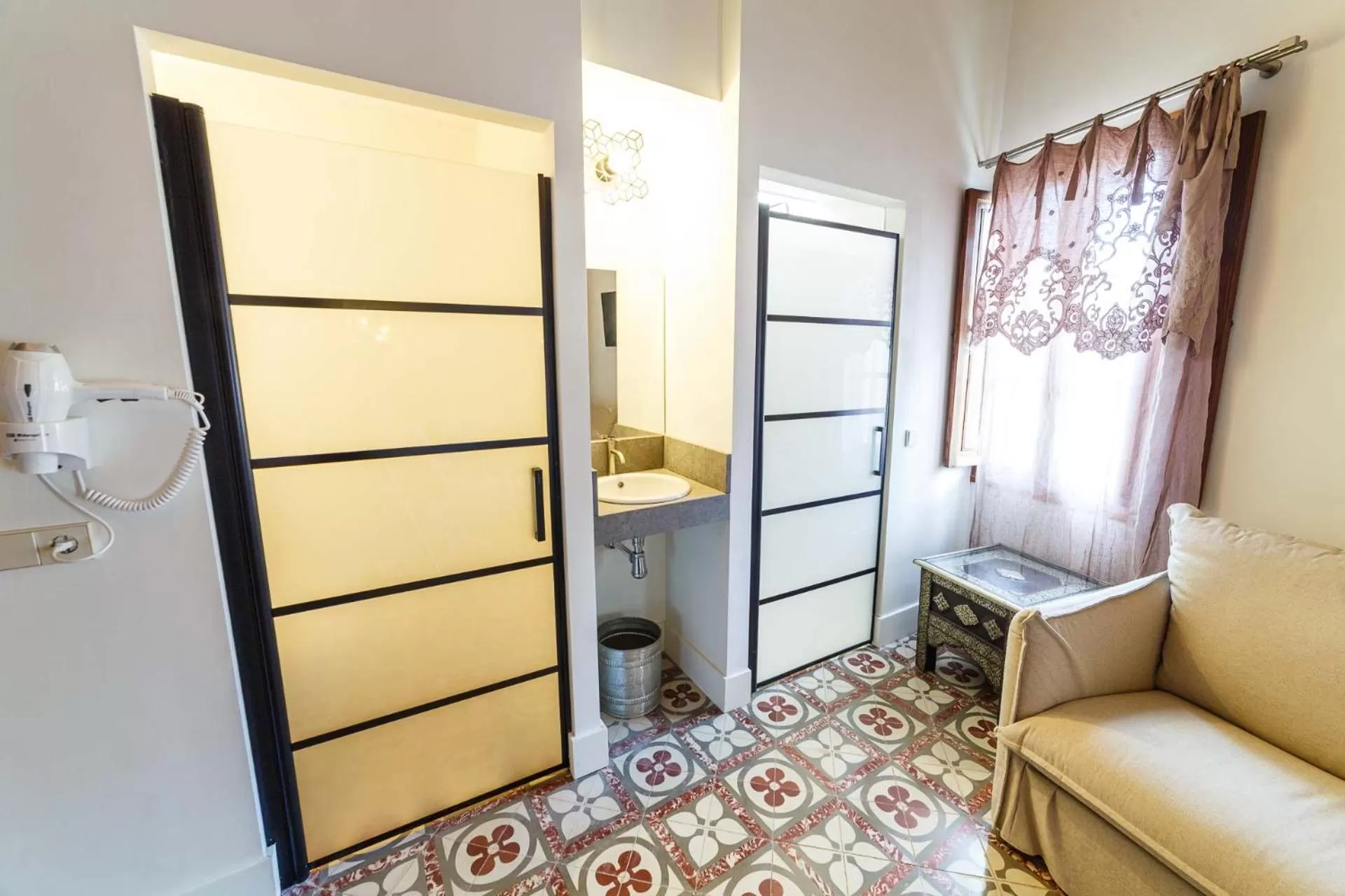 Bathroom, Seating Area in Flor de Mandarina