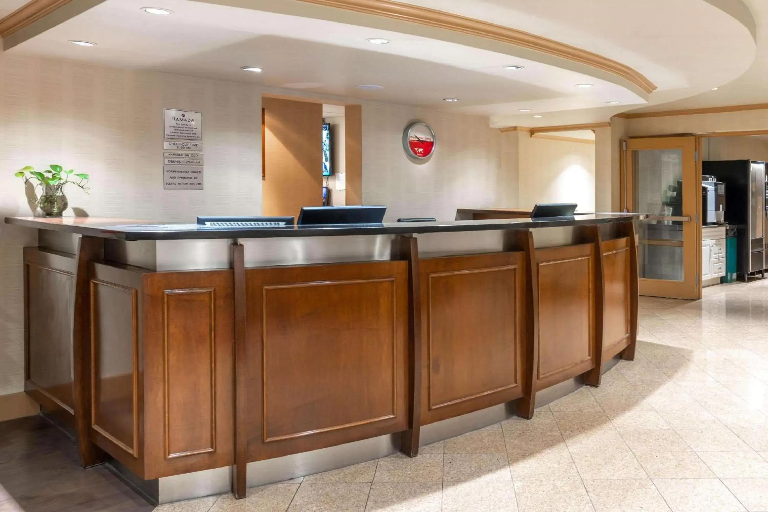 Lobby or reception in Ramada by Wyndham Coquitlam Lobby or reception in Ramada by Wyndham Coquitlam
