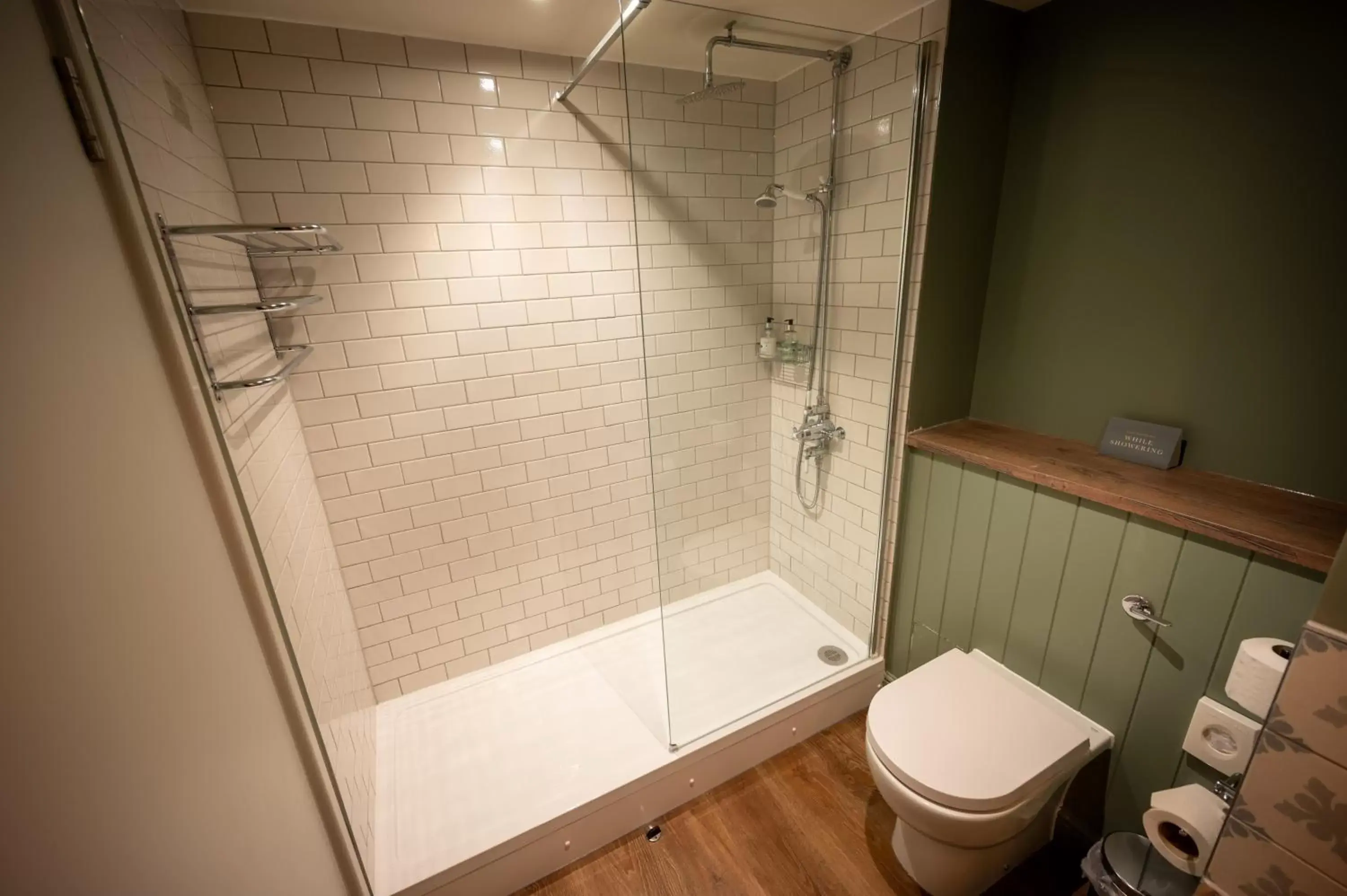 Bathroom in Green Man by Chef & Brewer Collection