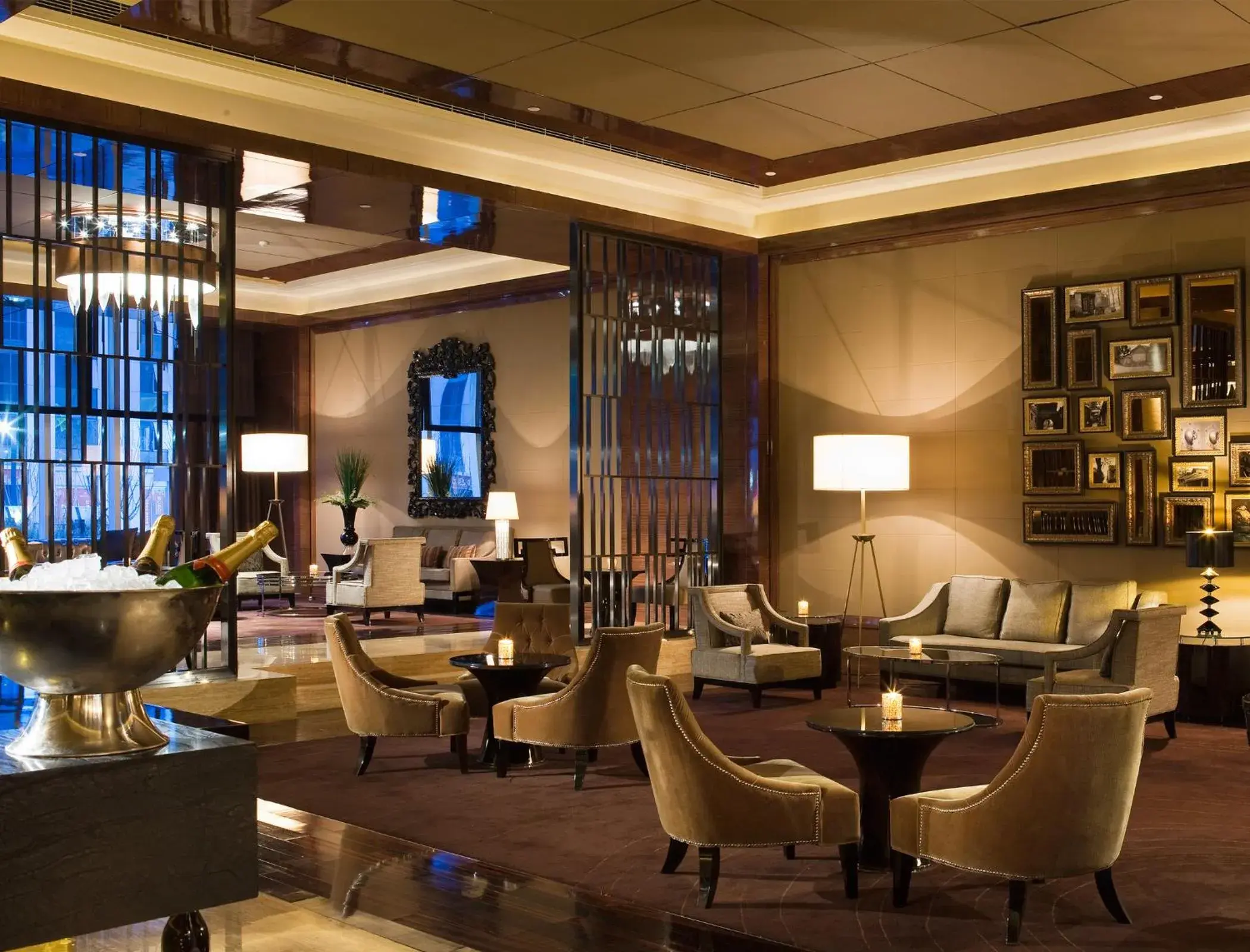 Lounge or bar in Wanda Realm Beijing Lounge or bar in Wanda Realm Beijing