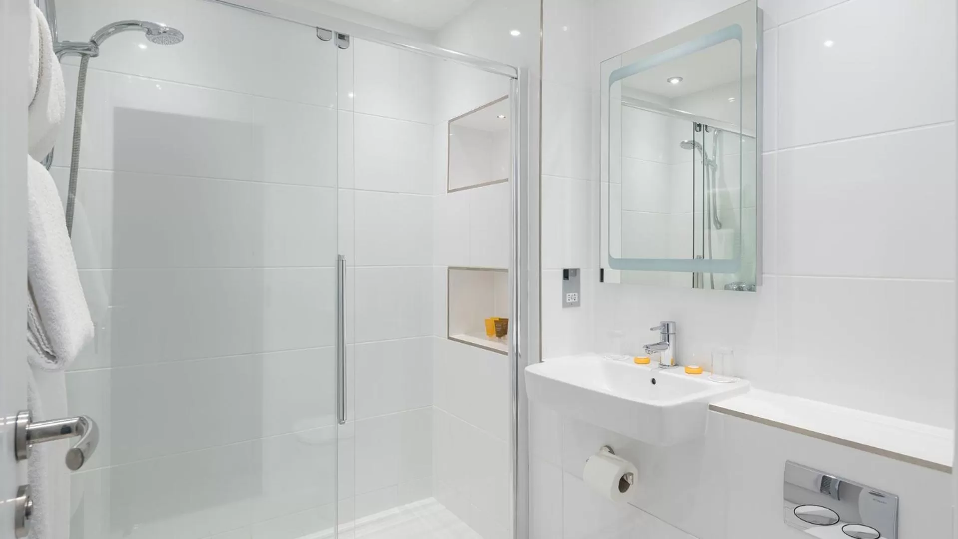 Bathroom in The Barnstaple Hotel