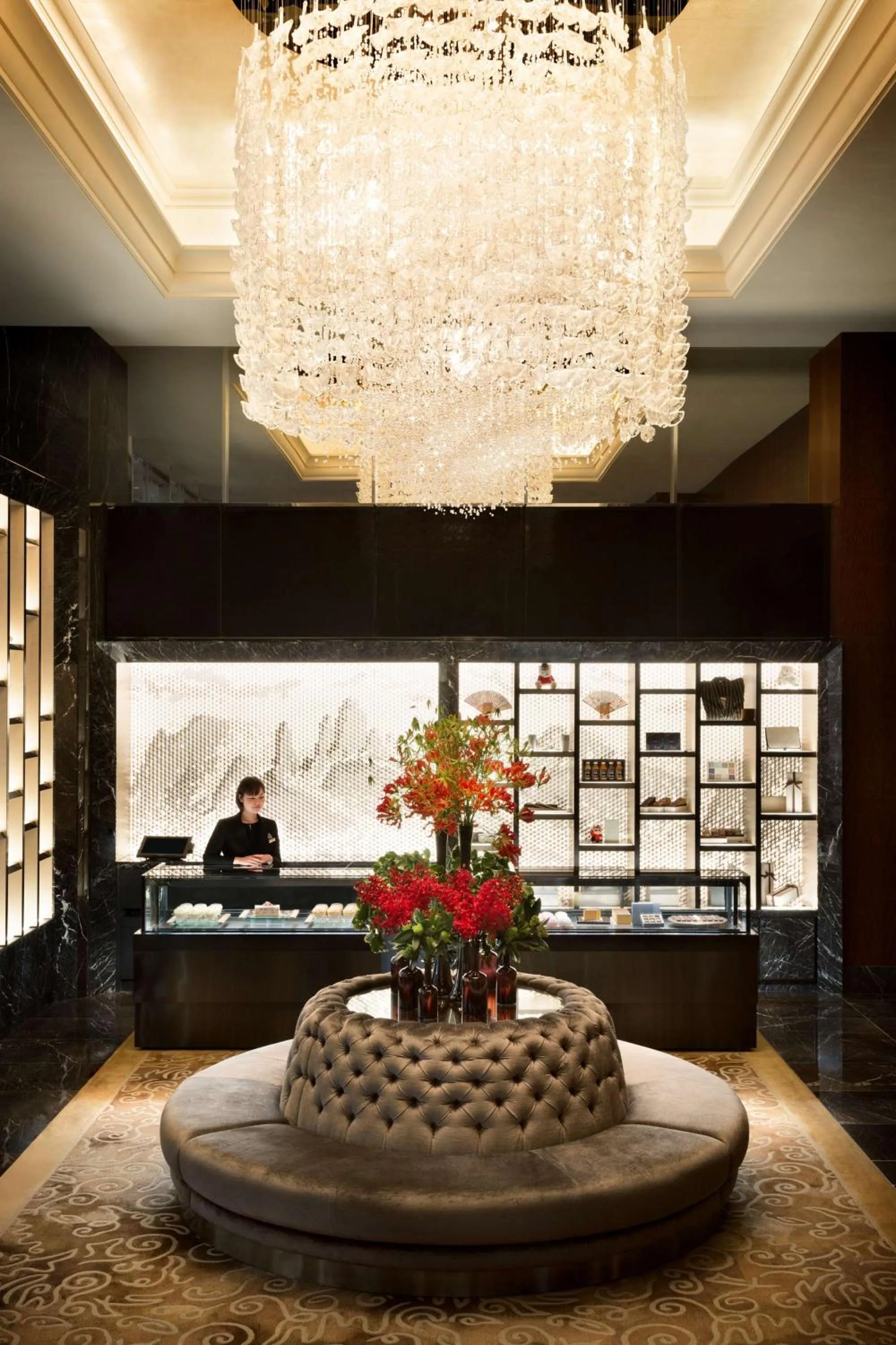 Lobby or reception in Shangri-La Tokyo