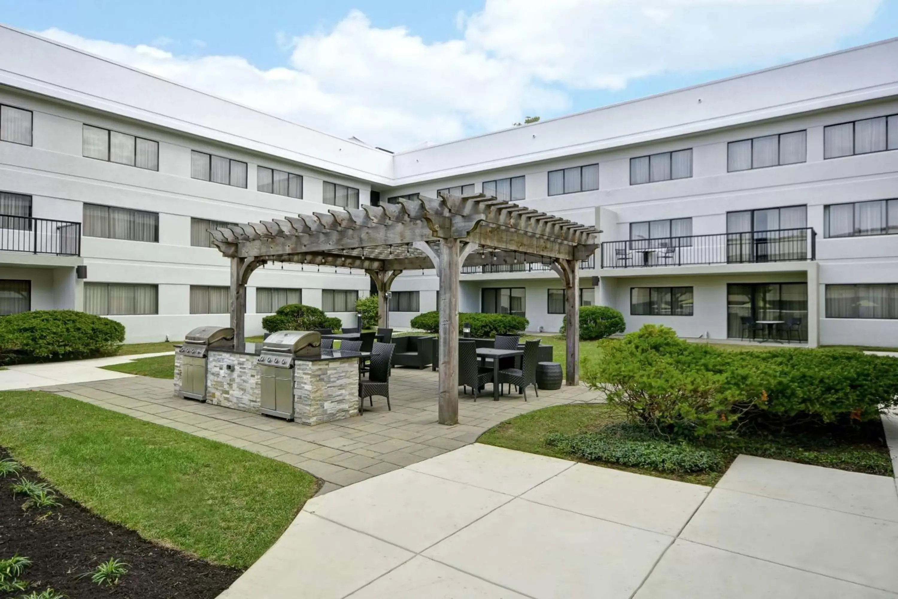 Patio, Property Building in Homewood Suites by Hilton Indianapolis Carmel