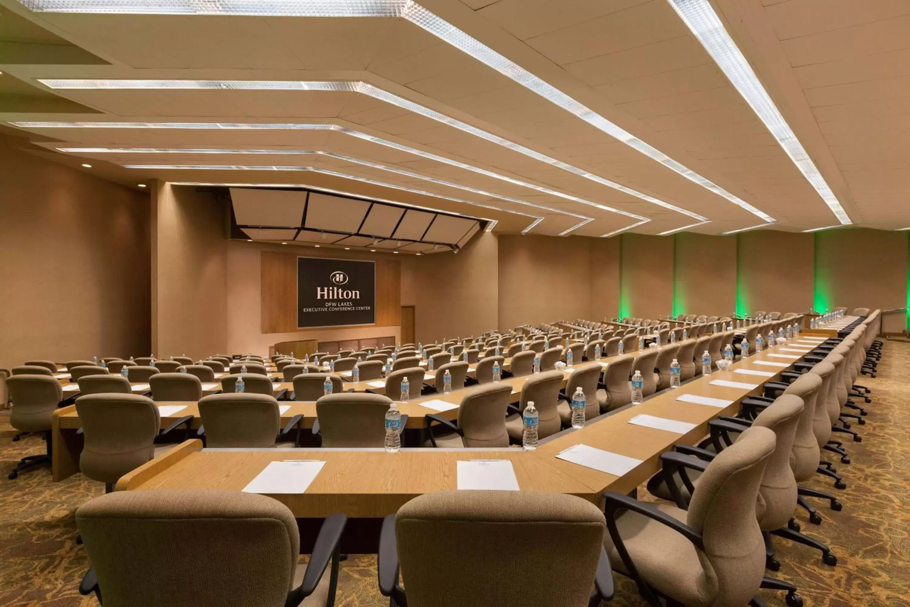 Meeting/conference room in Hilton DFW Lakes Executive Conference Center