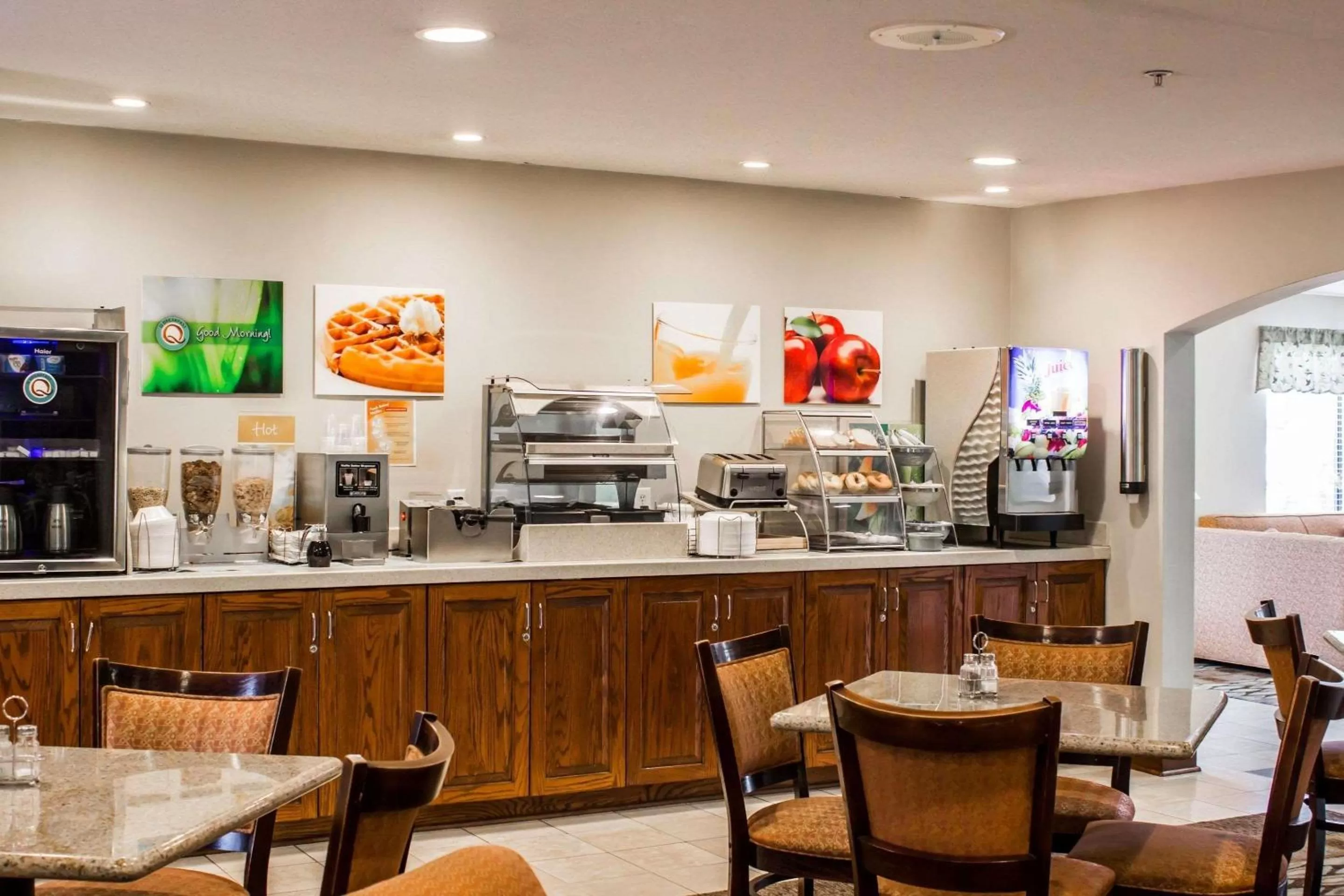 Restaurant/places to eat in Quality Inn Fuquay Varina East